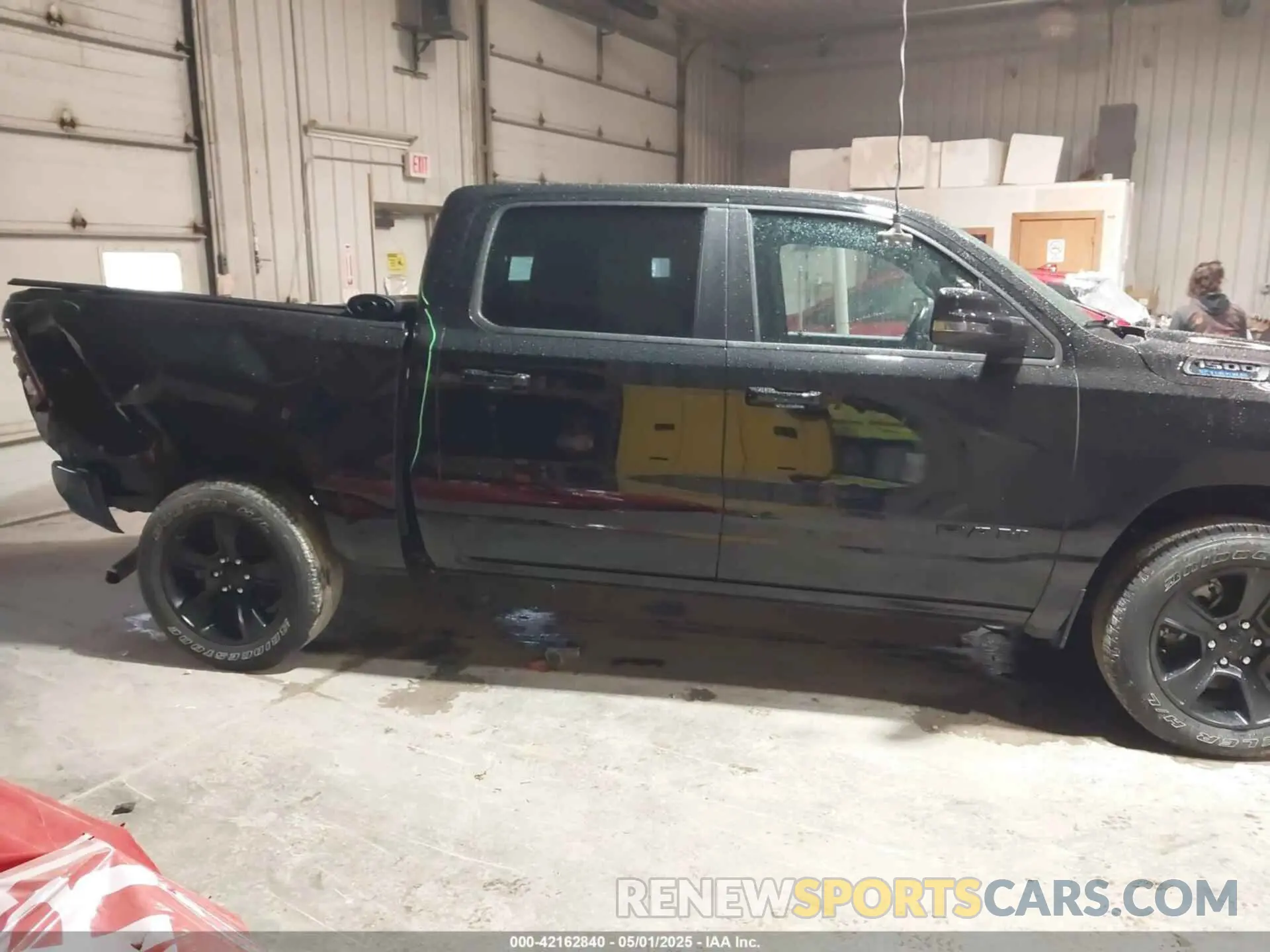 13 fotografías del automóvil dañado 1C6RRFFG3PN591272 RAM 1500 2023