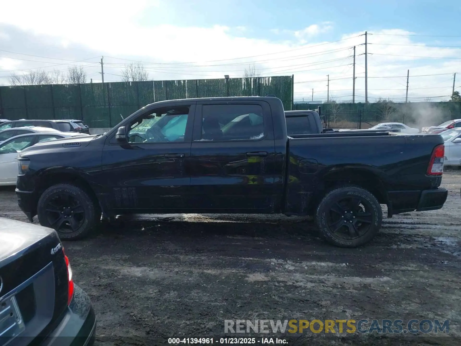 14 fotografías del automóvil dañado 1C6RRFFG3PN679383 RAM 1500 2023