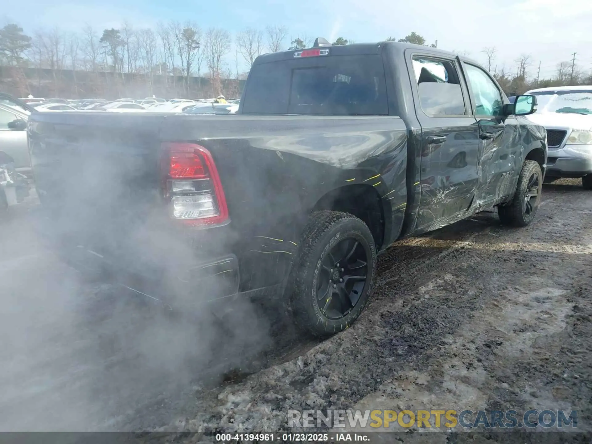 4 fotografías del automóvil dañado 1C6RRFFG3PN679383 RAM 1500 2023