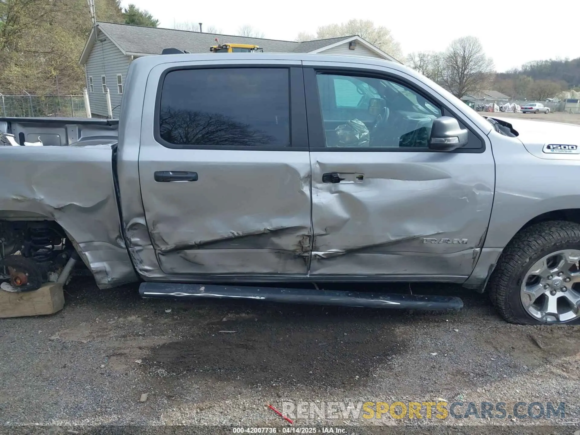 14 fotografías del automóvil dañado 1C6RRFFG3PN690013 RAM 1500 2023