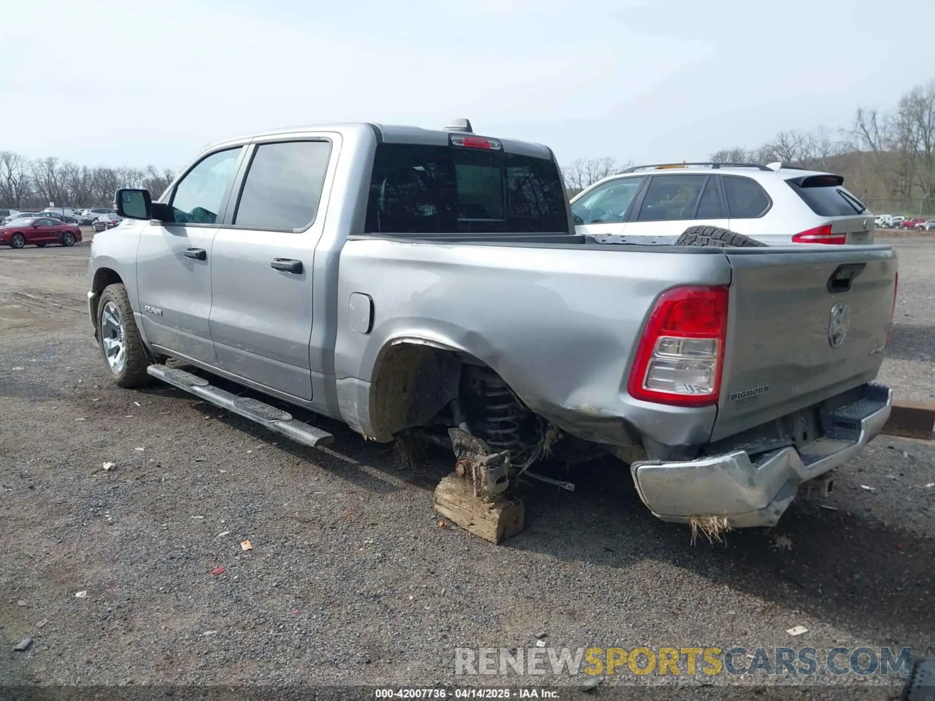 3 fotografías del automóvil dañado 1C6RRFFG3PN690013 RAM 1500 2023