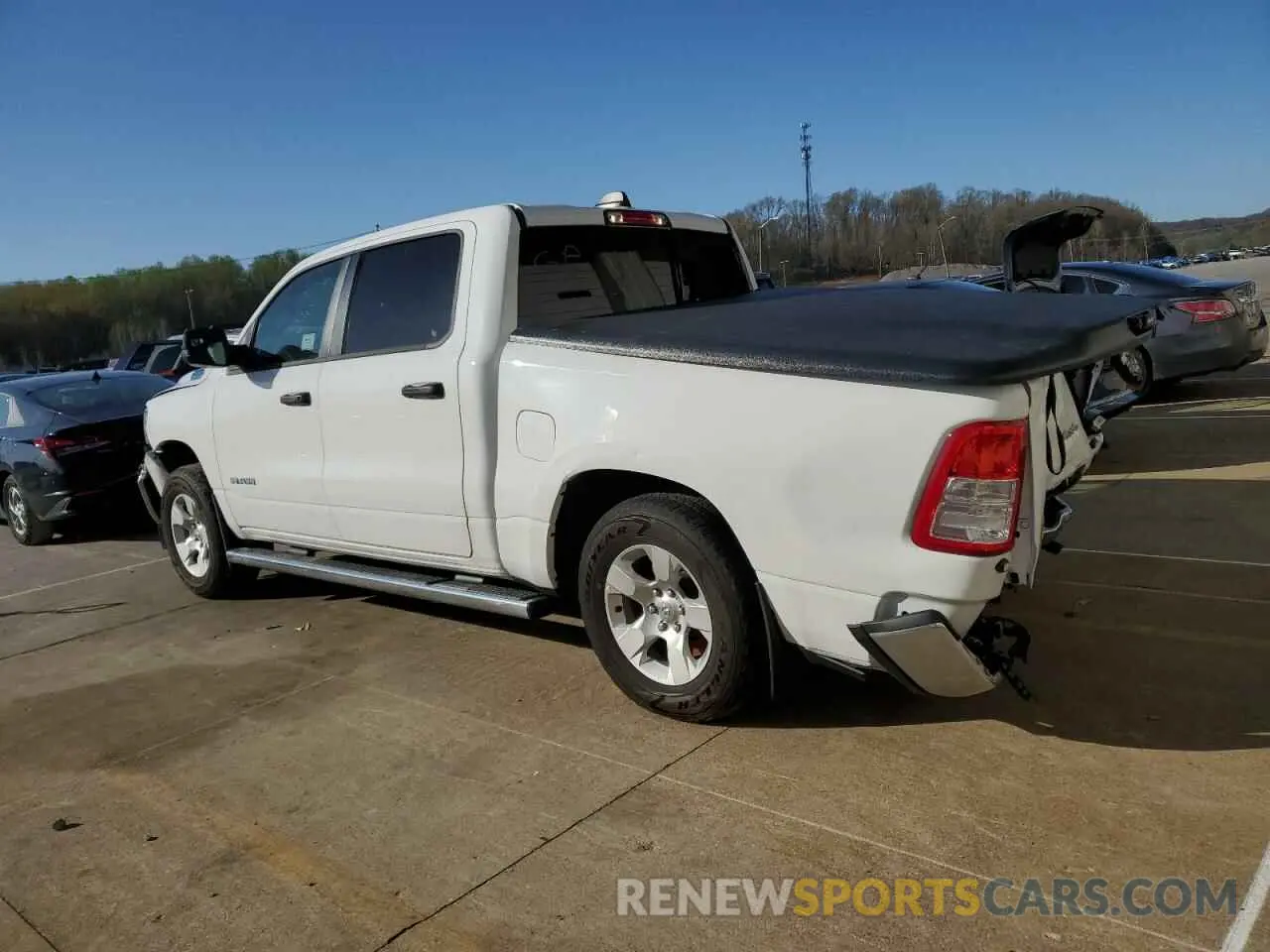 2 fotografías del automóvil dañado 1C6RRFFG5PN518503 RAM 1500 2023