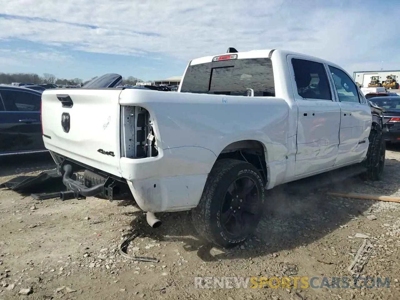 3 fotografías del automóvil dañado 1C6RRFFG7PN549123 RAM 1500 2023