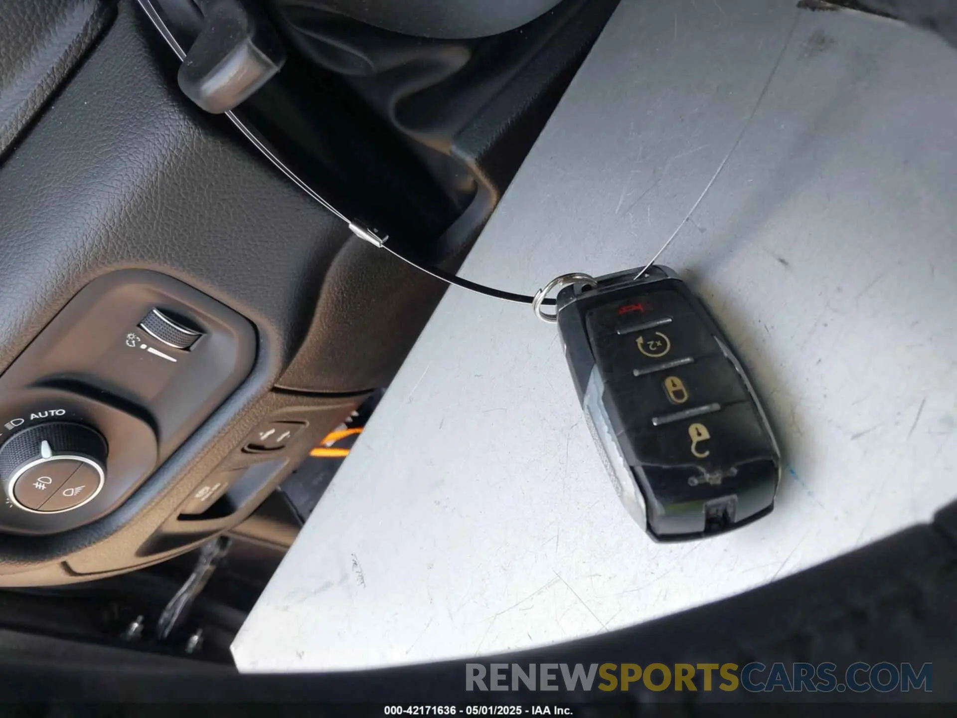 11 fotografías del automóvil dañado 1C6RRFFG7PN635841 RAM 1500 2023