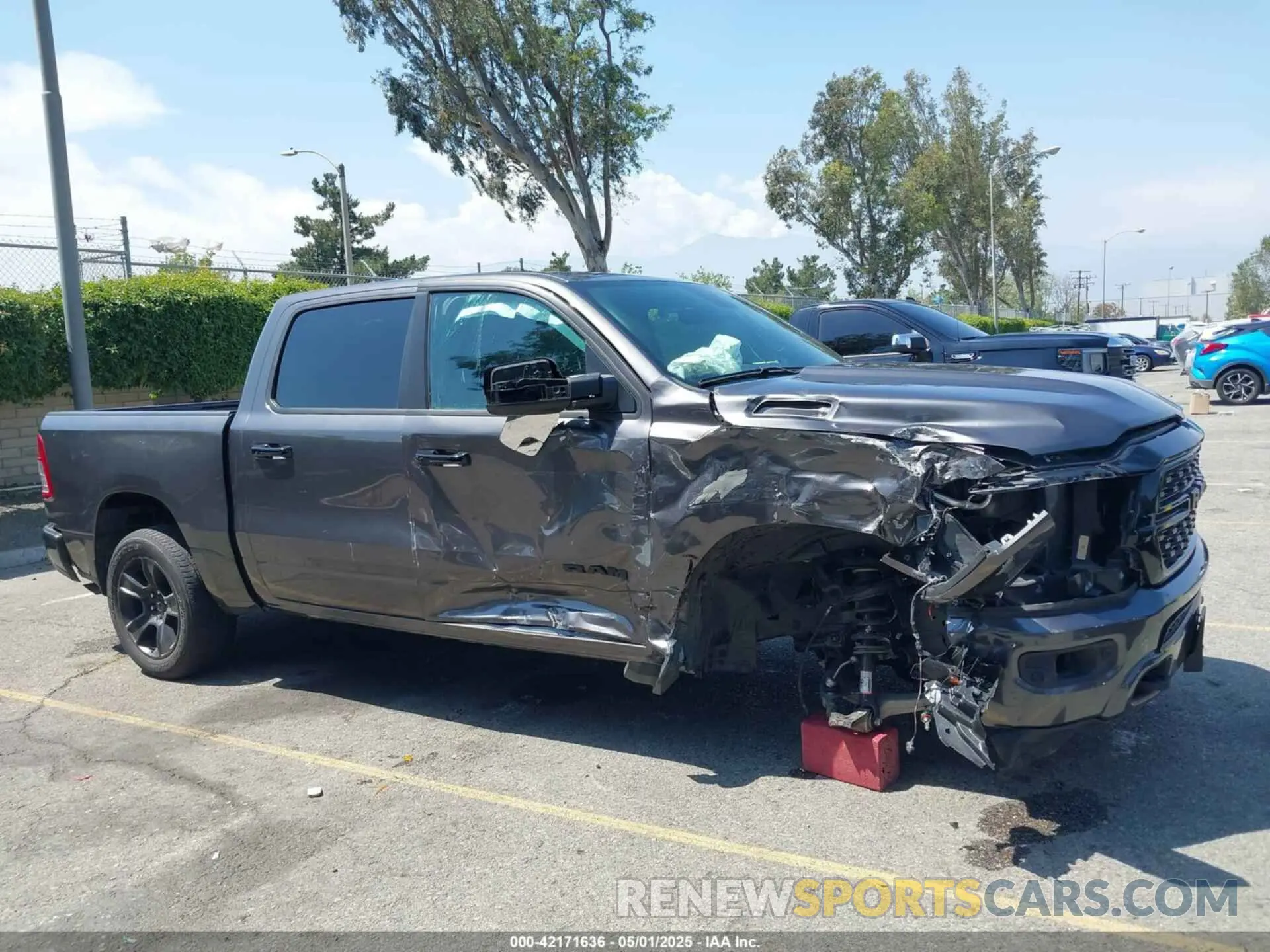 14 fotografías del automóvil dañado 1C6RRFFG7PN635841 RAM 1500 2023