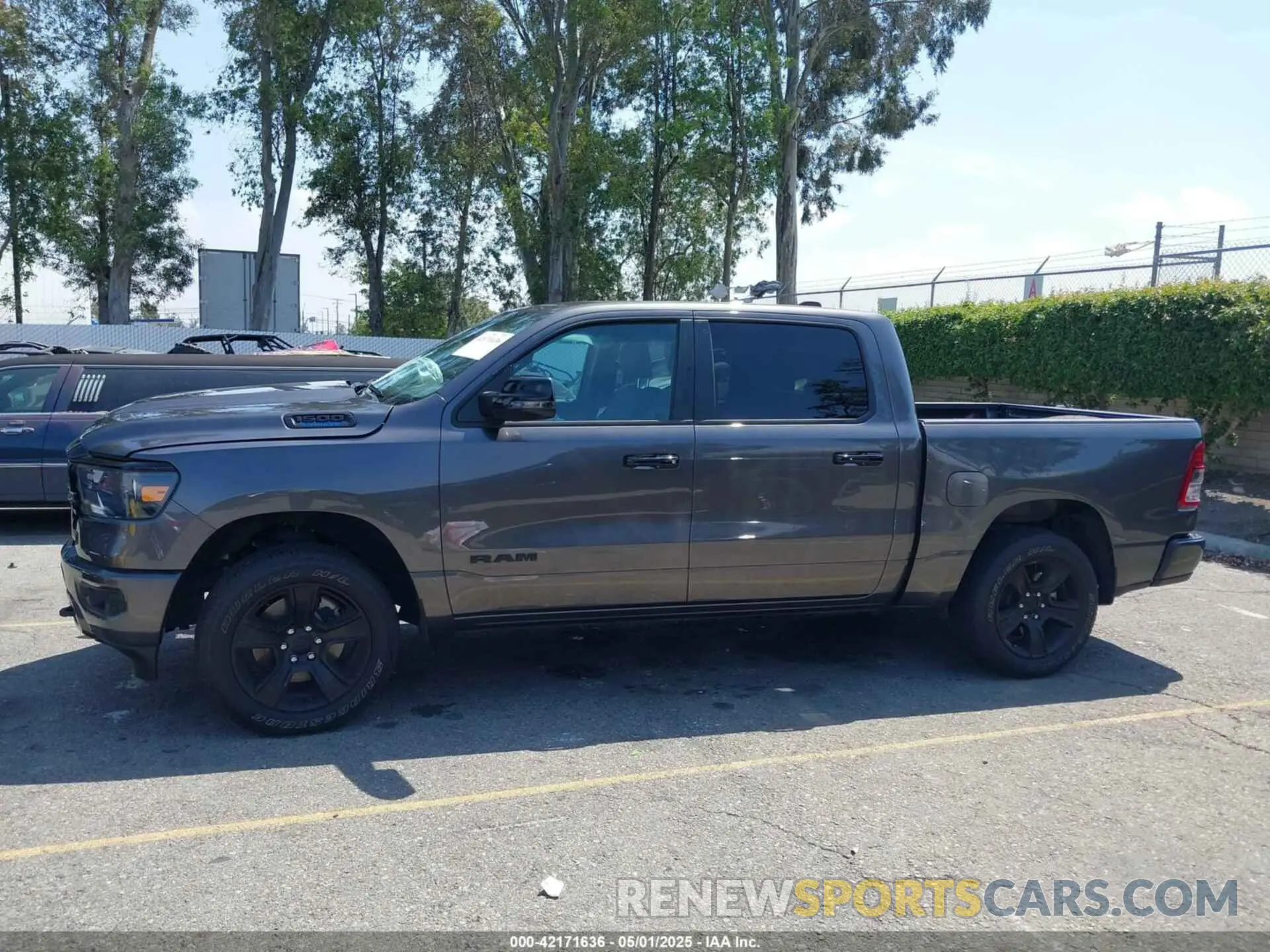 15 fotografías del automóvil dañado 1C6RRFFG7PN635841 RAM 1500 2023