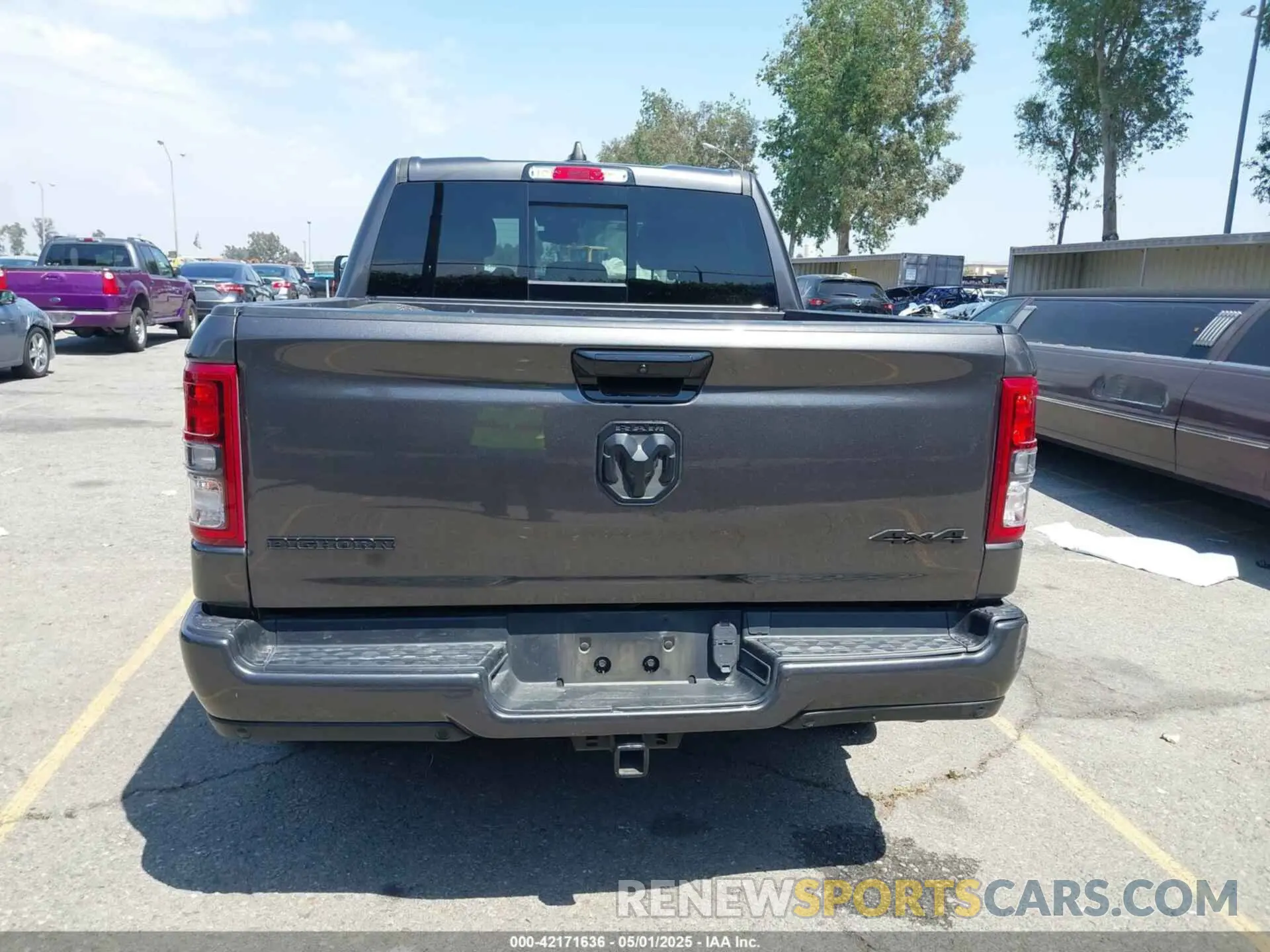 17 fotografías del automóvil dañado 1C6RRFFG7PN635841 RAM 1500 2023