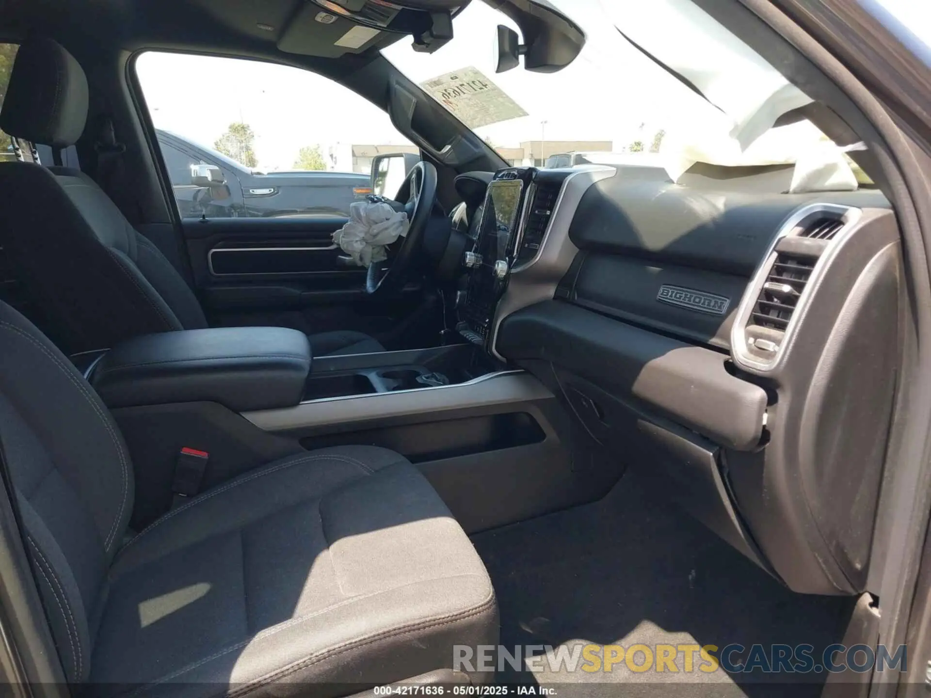 5 fotografías del automóvil dañado 1C6RRFFG7PN635841 RAM 1500 2023