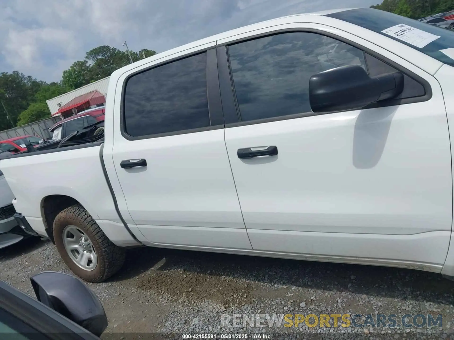 14 fotografías del automóvil dañado 1C6RRFGG4PN641188 RAM 1500 2023