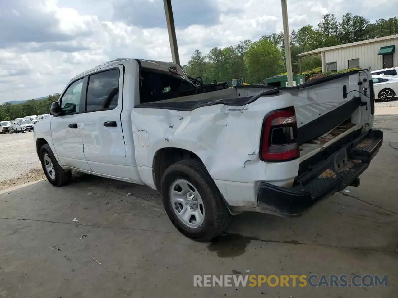 2 fotografías del automóvil dañado 1C6RRFGG5PN615232 RAM 1500 2023