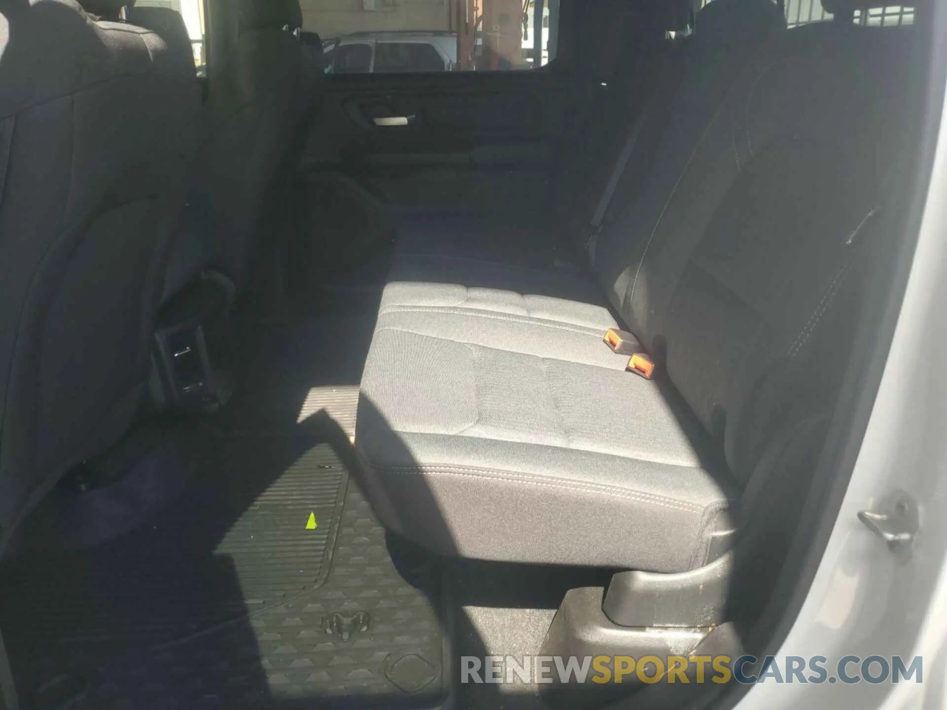 10 fotografías del automóvil dañado 1C6RRFGG8PN620473 RAM 1500 2023