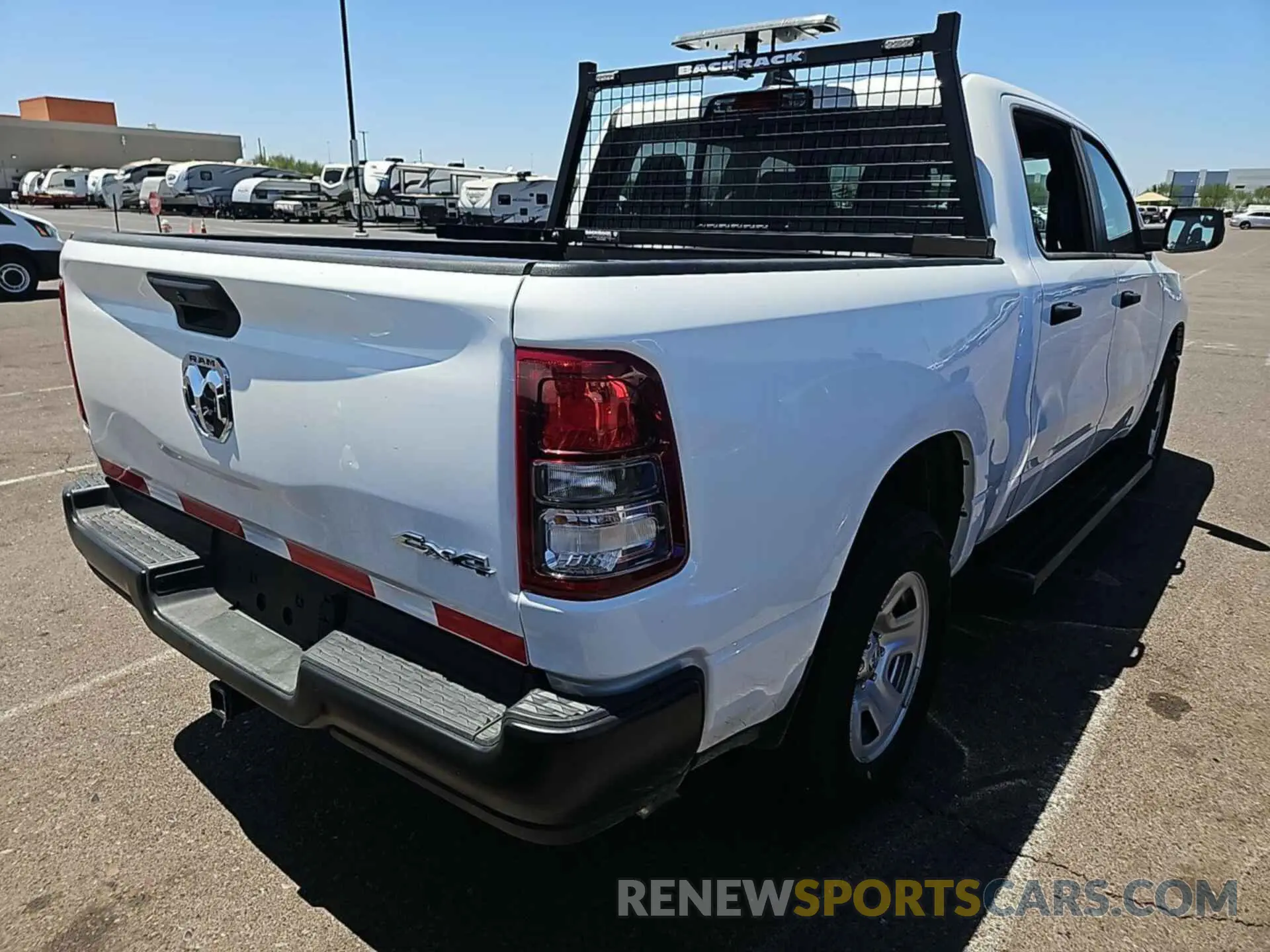 3 fotografías del automóvil dañado 1C6RRFGG8PN620473 RAM 1500 2023