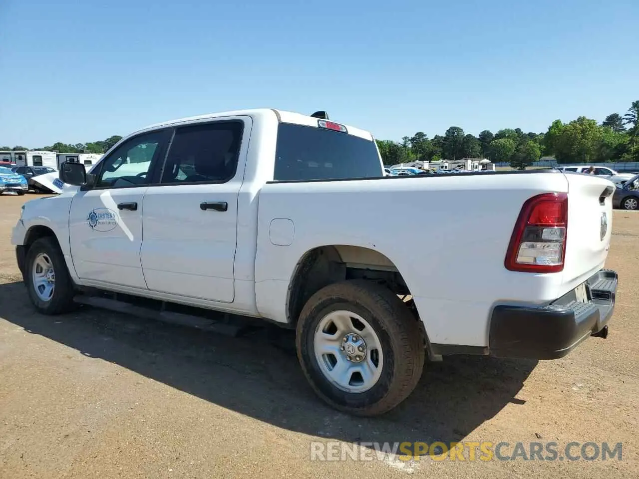 2 fotografías del automóvil dañado 1C6RRFGGXPN615310 RAM 1500 2023