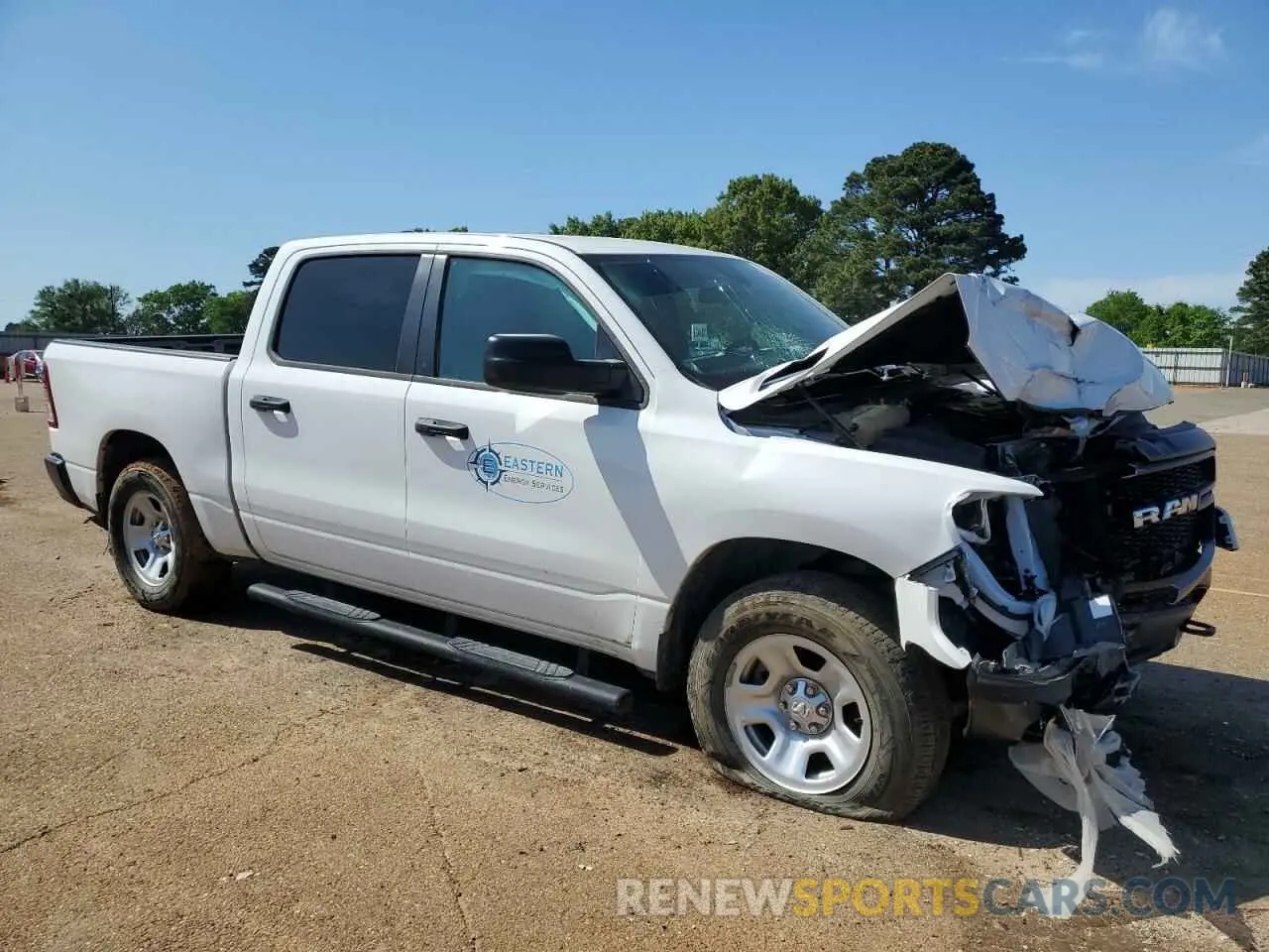 4 fotografías del automóvil dañado 1C6RRFGGXPN615310 RAM 1500 2023