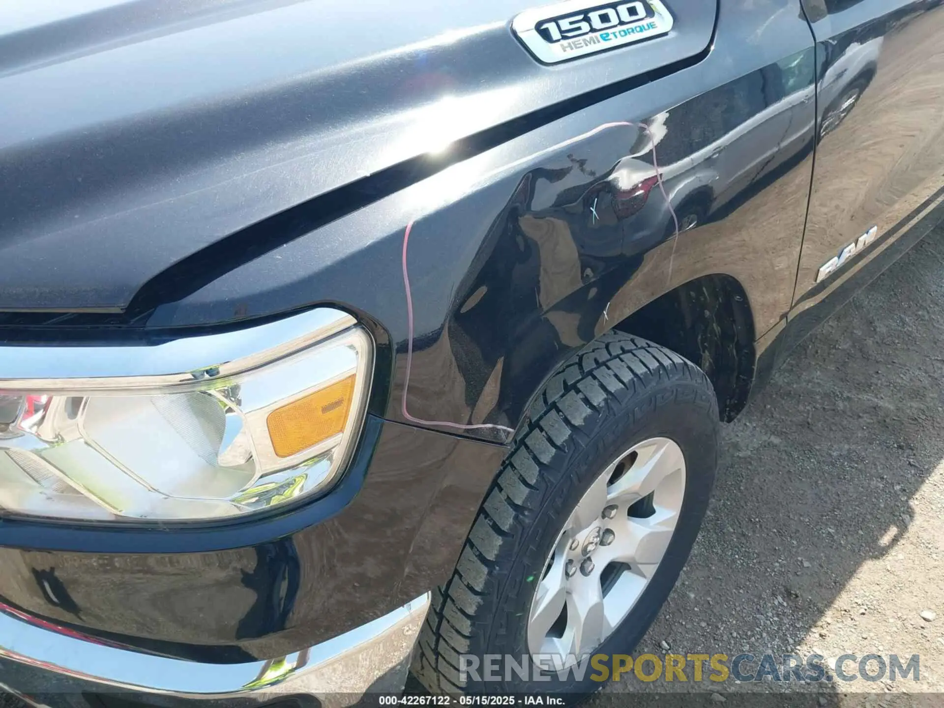 17 fotografías del automóvil dañado 1C6SRFBT0PN535391 RAM 1500 2023