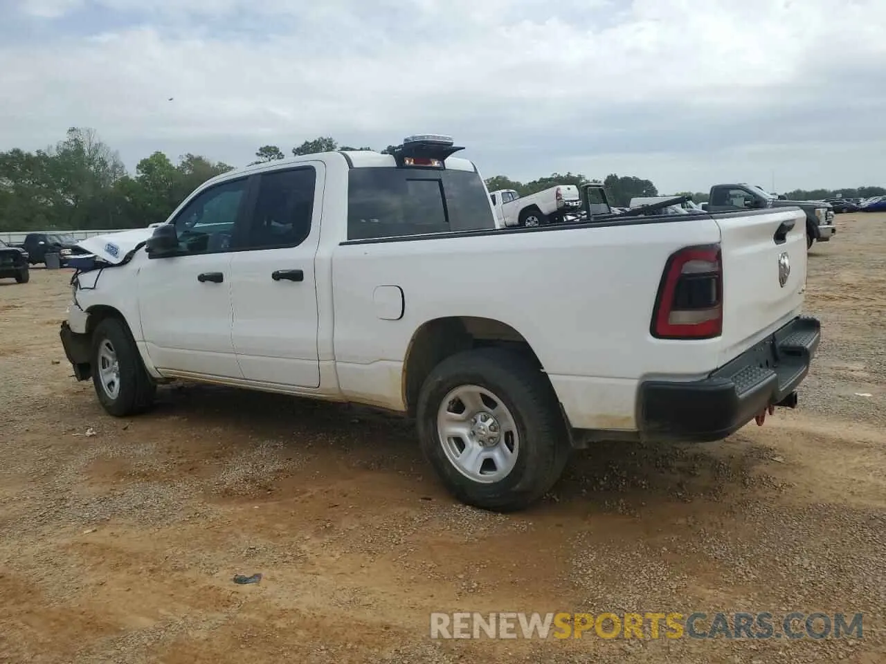2 fotografías del automóvil dañado 1C6SRFCT2PN566883 RAM 1500 2023