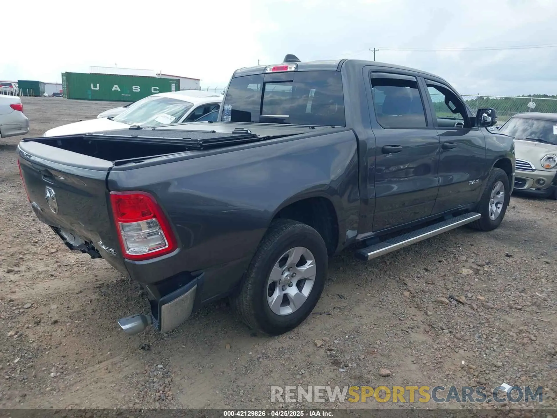 4 fotografías del automóvil dañado 1C6SRFFT0PN609760 RAM 1500 2023