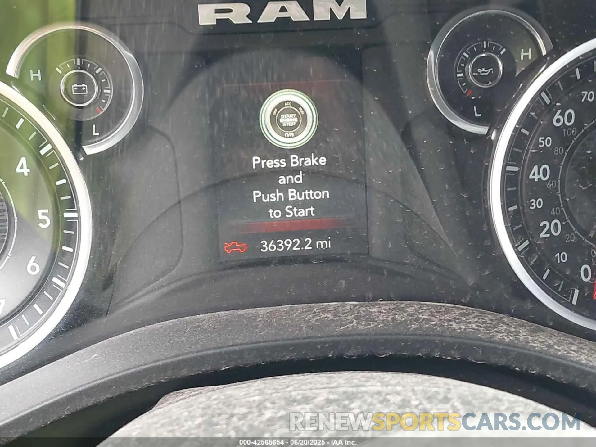 14 fotografías del automóvil dañado 1C6SRFFT0PN702987 RAM 1500 2023