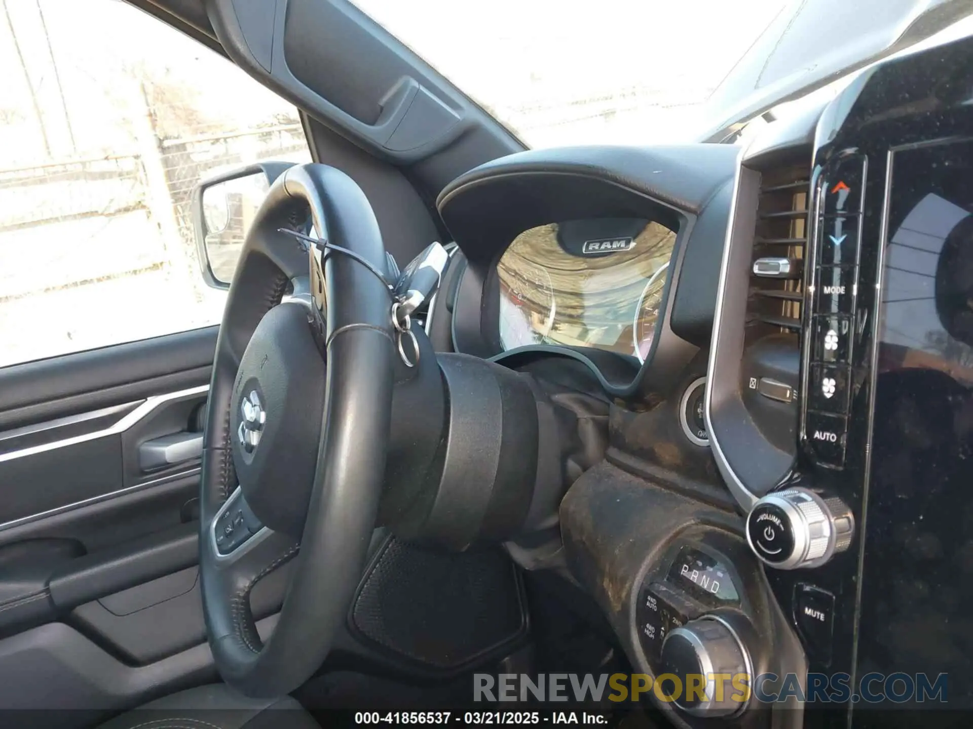 11 fotografías del automóvil dañado 1C6SRFFT1PN683608 RAM 1500 2023
