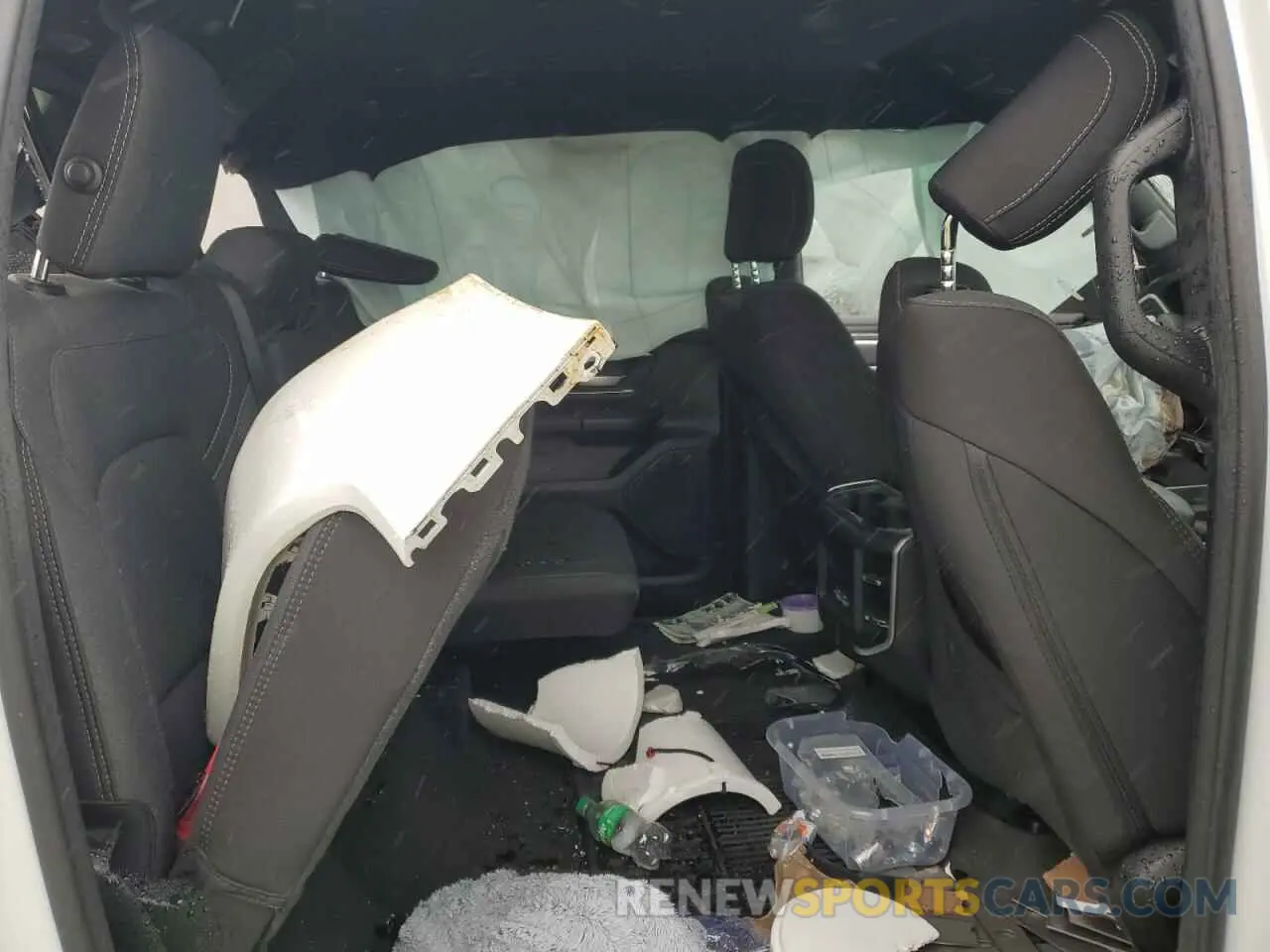 10 fotografías del automóvil dañado 1C6SRFFT5PN702967 RAM 1500 2023