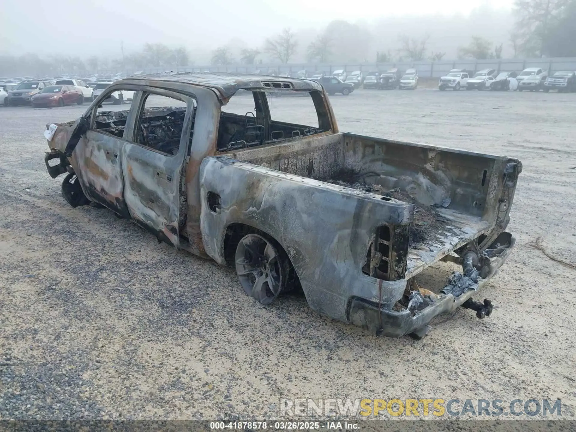 3 fotografías del automóvil dañado 1C6SRFFT6PN644643 RAM 1500 2023