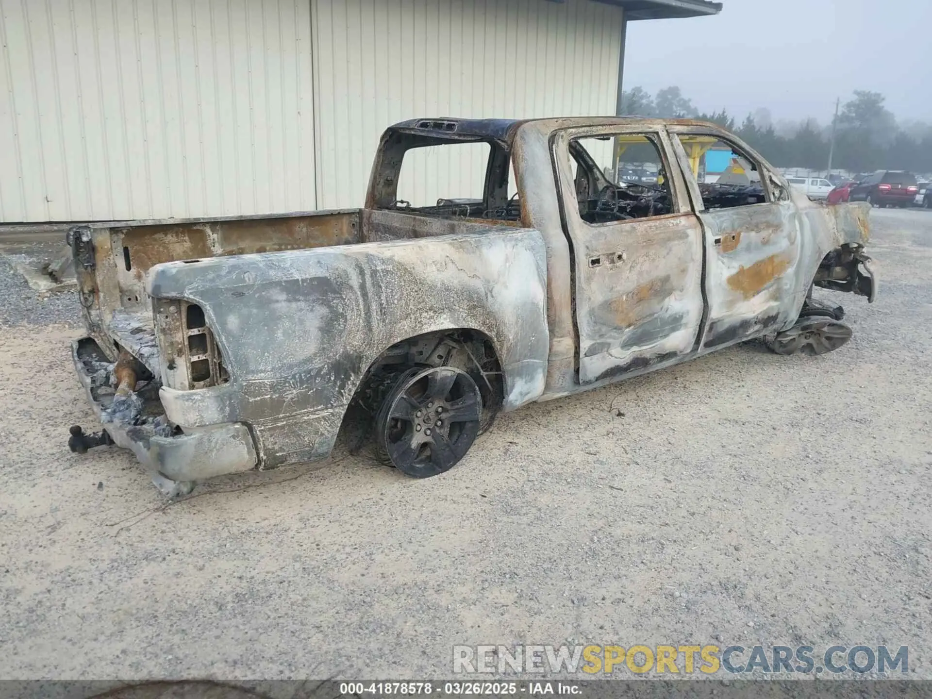 4 fotografías del automóvil dañado 1C6SRFFT6PN644643 RAM 1500 2023