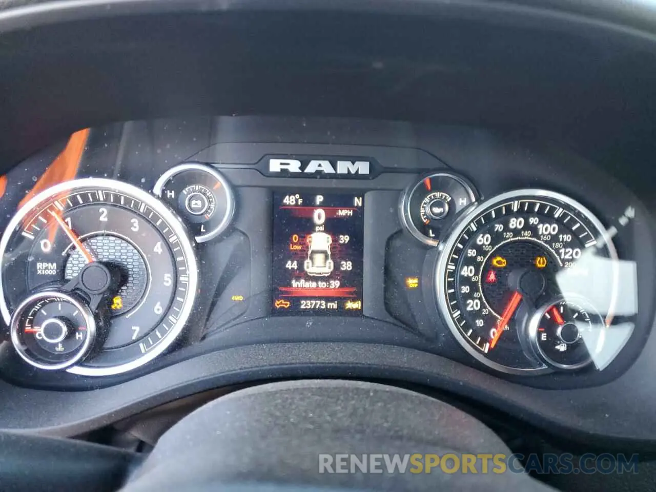 9 fotografías del automóvil dañado 1C6SRFFT7PN673195 RAM 1500 2023