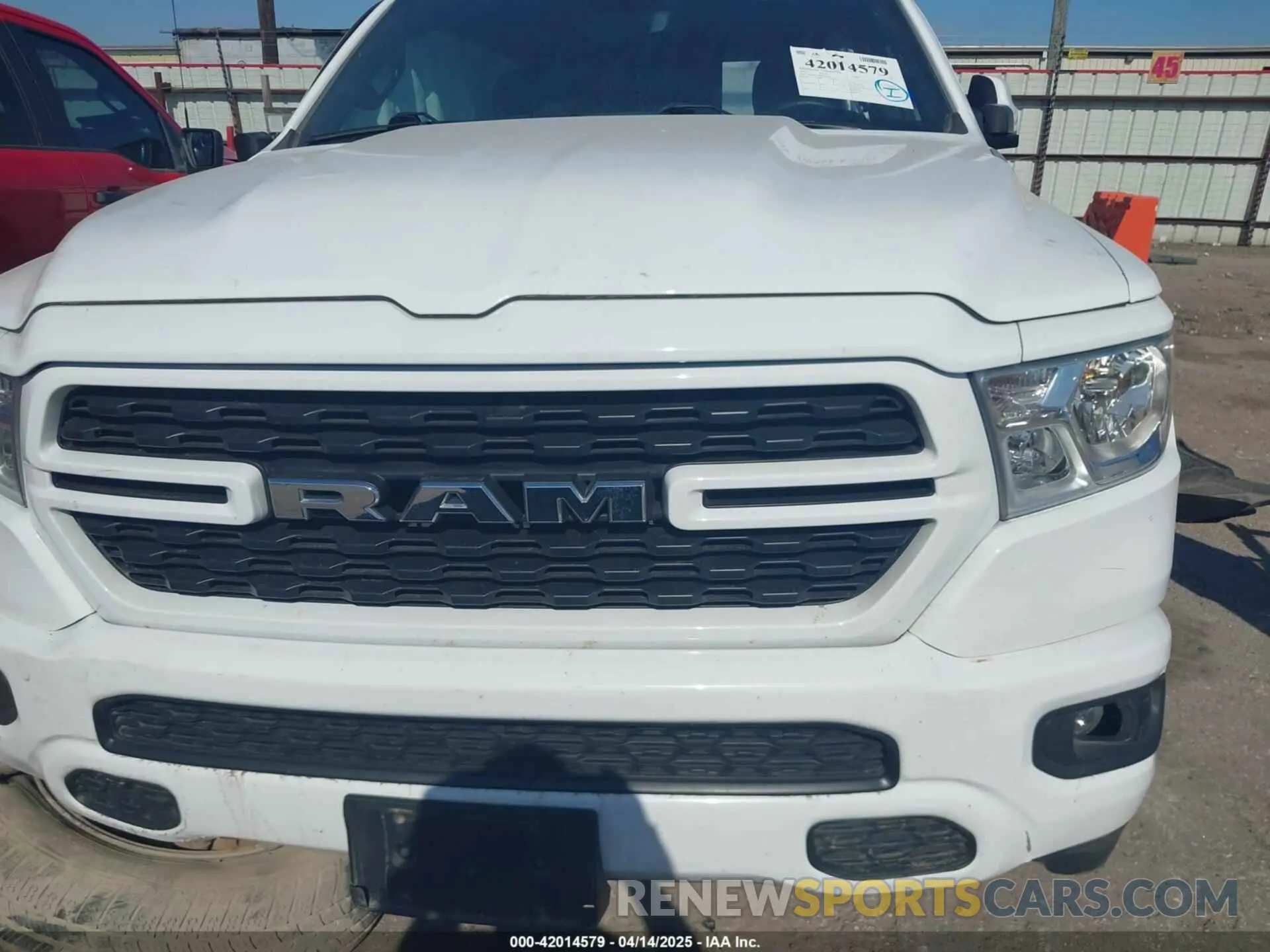 12 fotografías del automóvil dañado 1C6SRFFT8PN701084 RAM 1500 2023