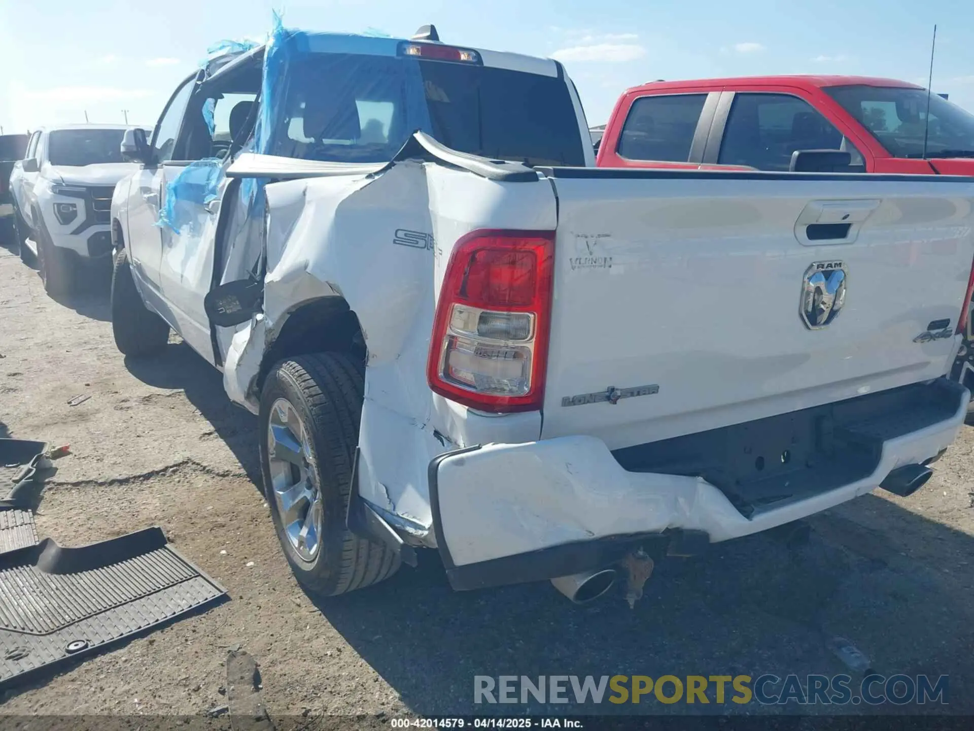 3 fotografías del automóvil dañado 1C6SRFFT8PN701084 RAM 1500 2023