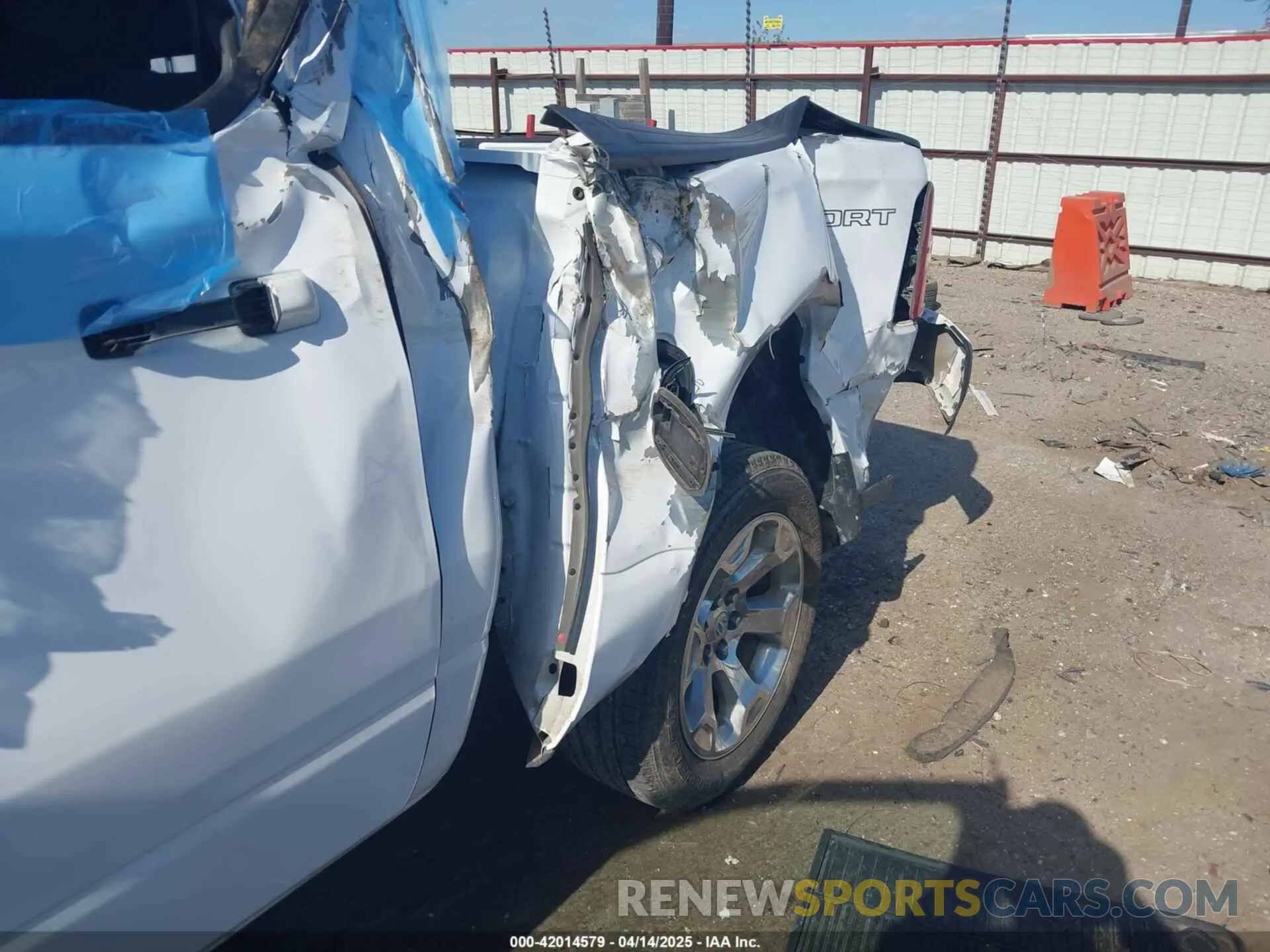 6 fotografías del automóvil dañado 1C6SRFFT8PN701084 RAM 1500 2023