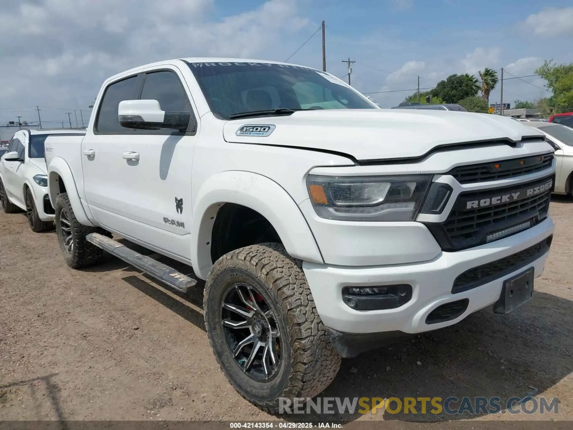 1 fotografías del automóvil dañado 1C6SRFFT9PN533410 RAM 1500 2023