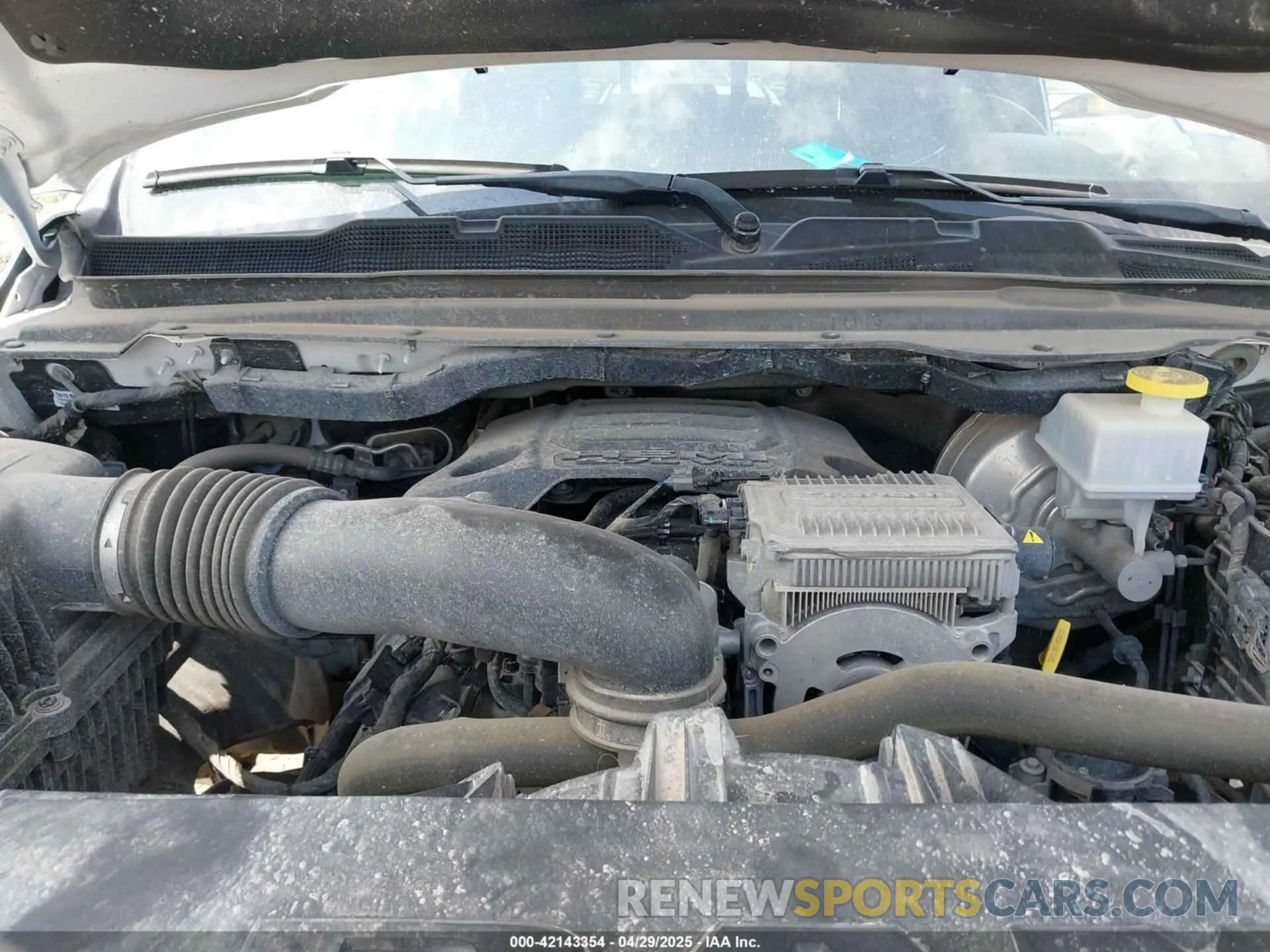 10 fotografías del automóvil dañado 1C6SRFFT9PN533410 RAM 1500 2023