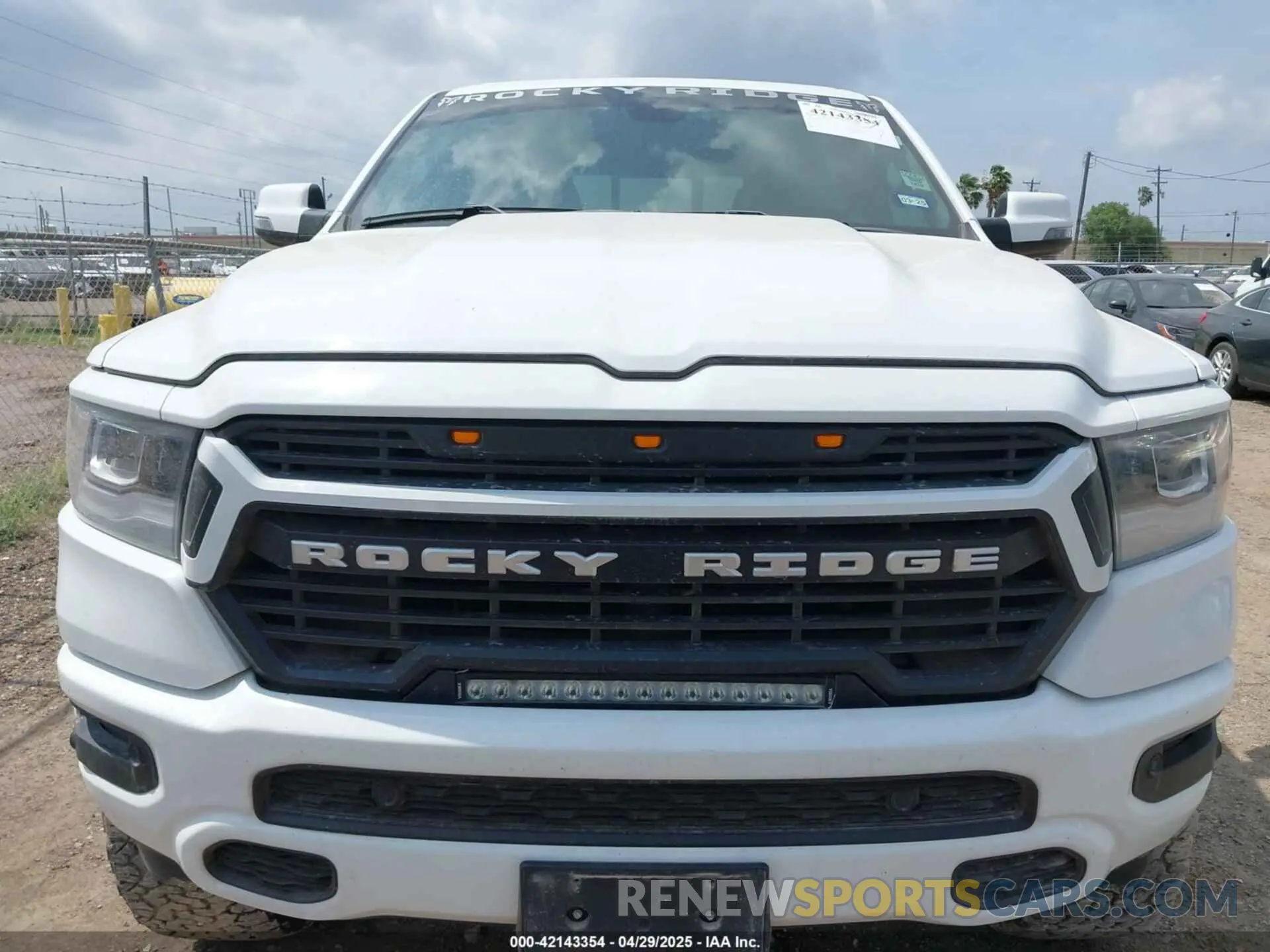 6 fotografías del automóvil dañado 1C6SRFFT9PN533410 RAM 1500 2023