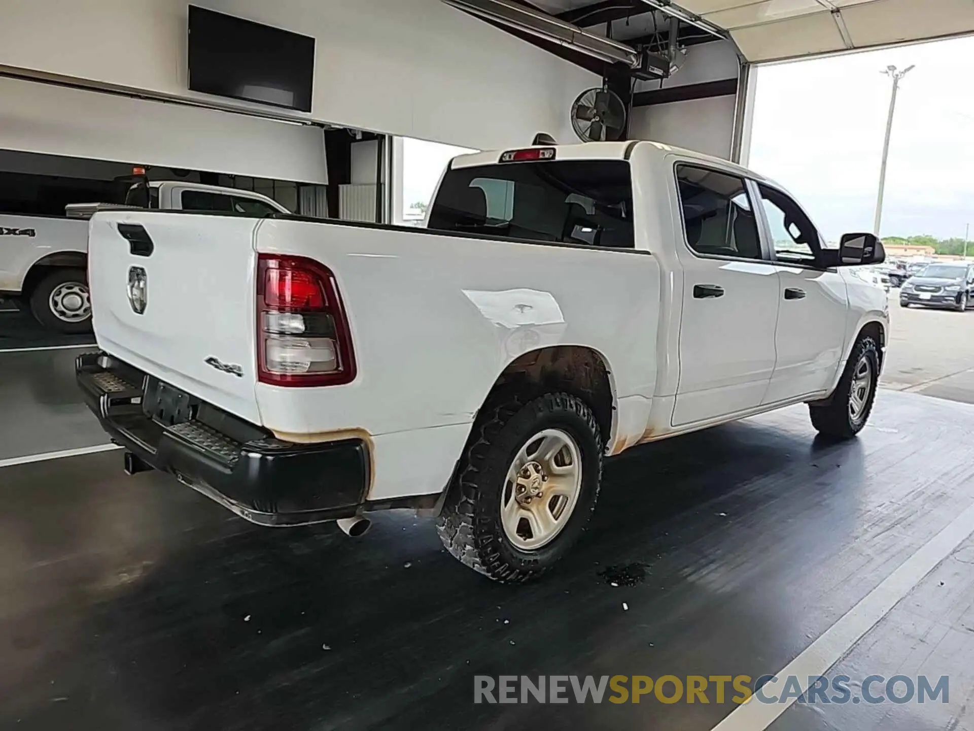 12 fotografías del automóvil dañado 1C6SRFGT2PN560947 RAM 1500 2023