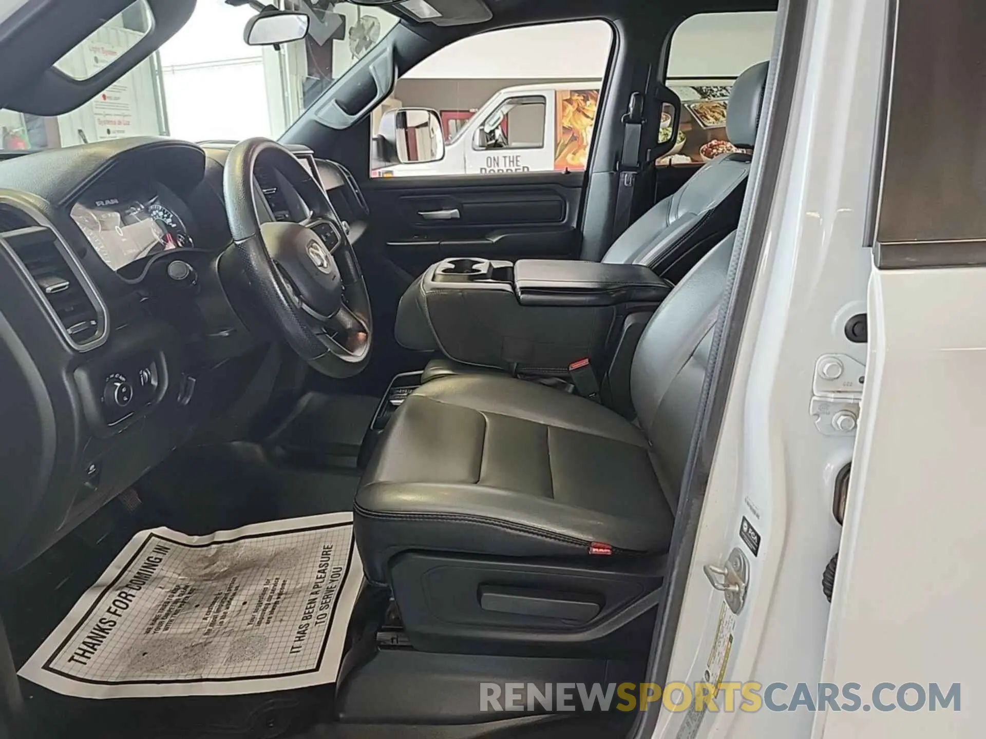 16 fotografías del automóvil dañado 1C6SRFGT2PN560947 RAM 1500 2023