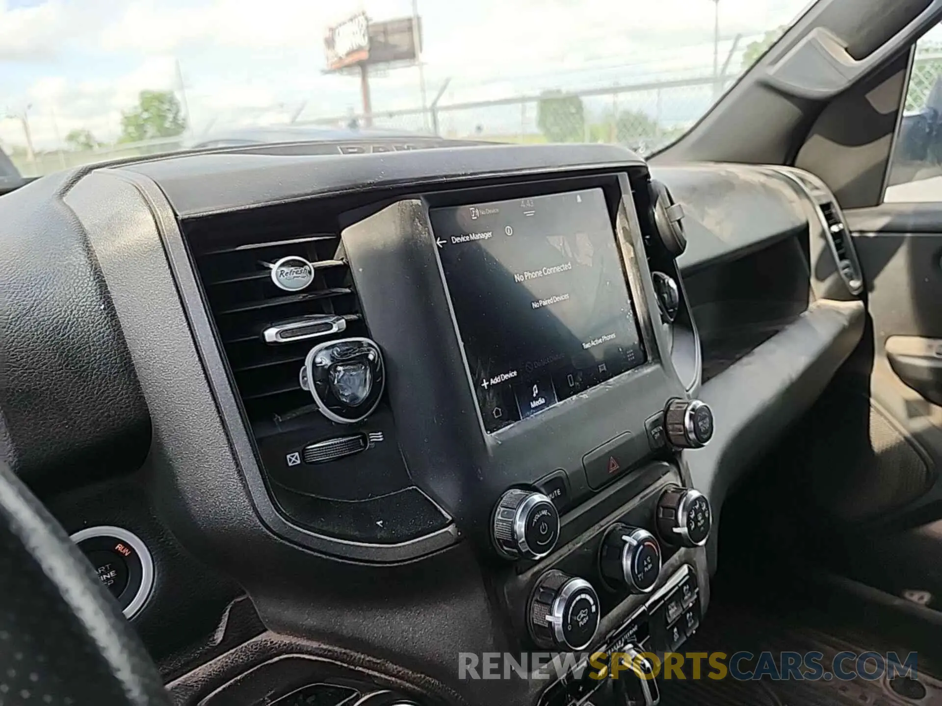 17 fotografías del automóvil dañado 1C6SRFGT2PN560947 RAM 1500 2023