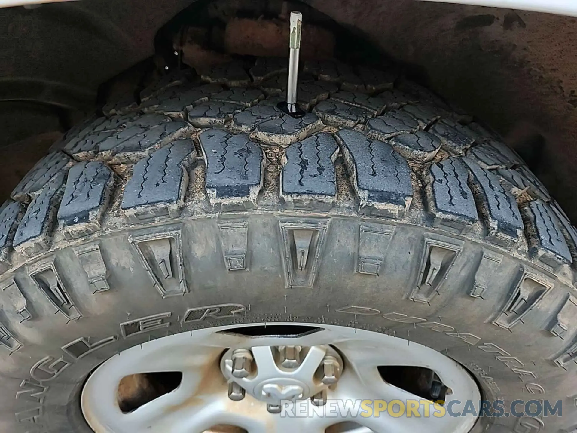 18 fotografías del automóvil dañado 1C6SRFGT2PN560947 RAM 1500 2023