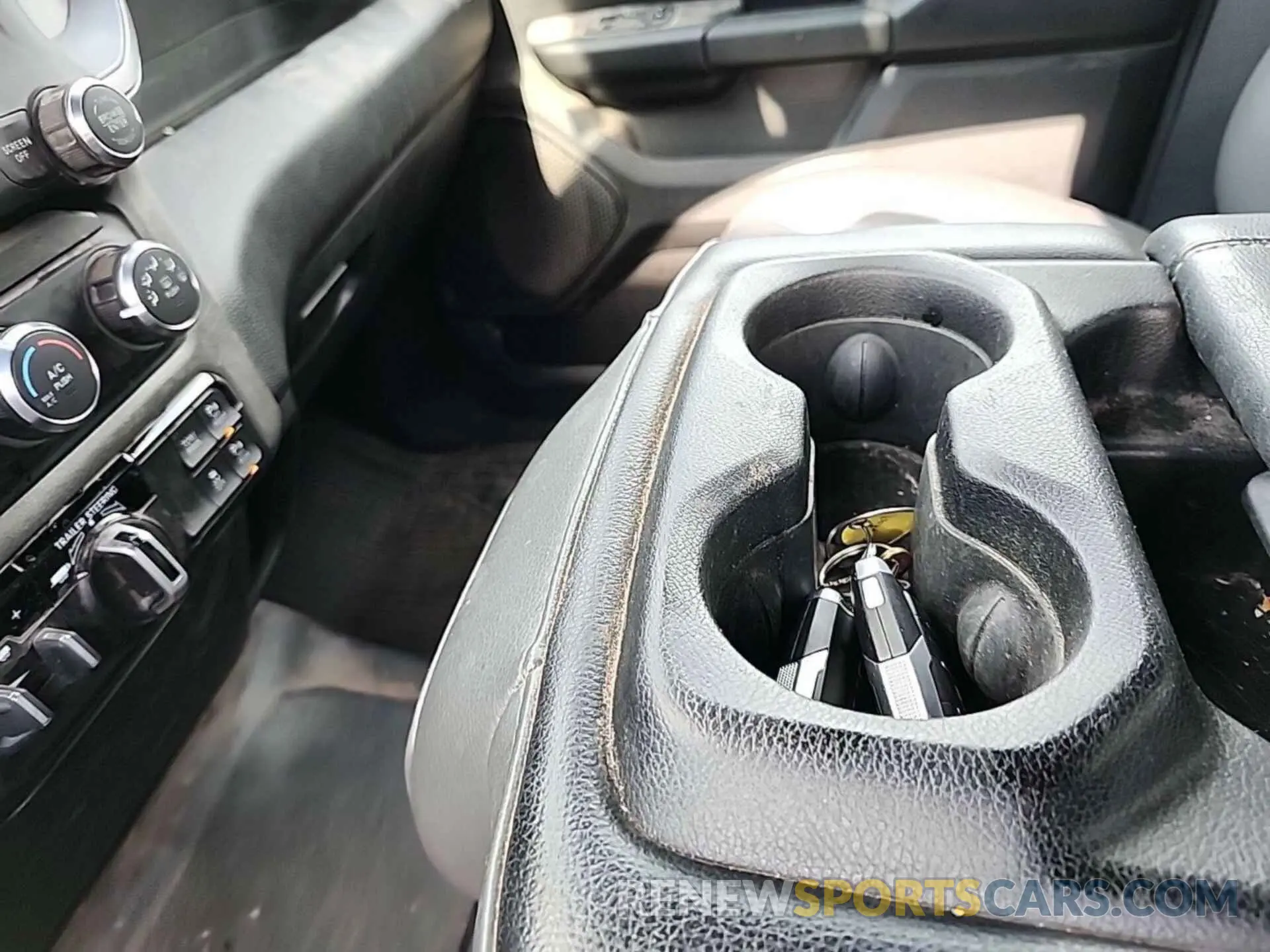 19 fotografías del automóvil dañado 1C6SRFGT2PN560947 RAM 1500 2023