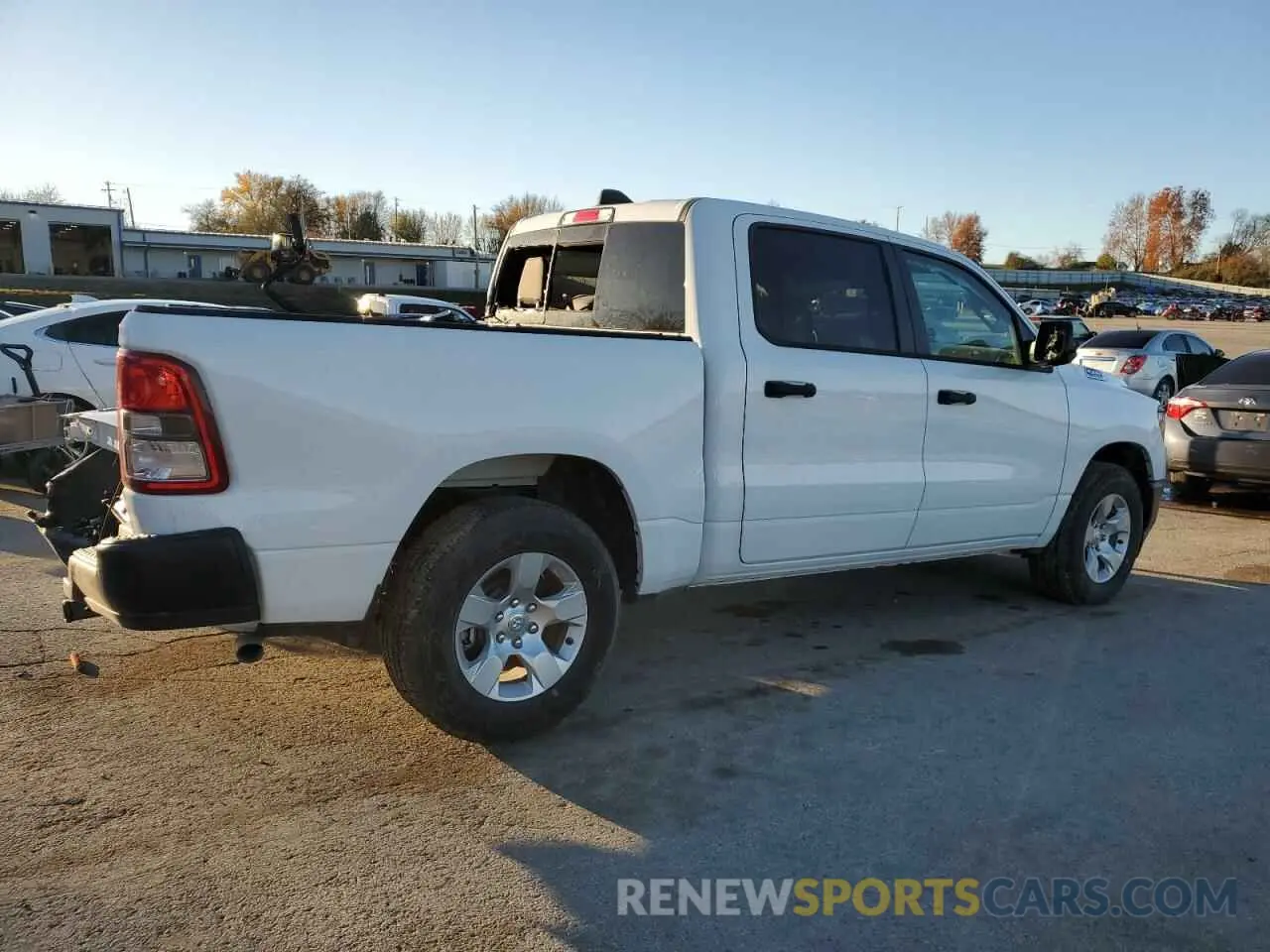 3 fotografías del automóvil dañado 1C6SRFGT2PN567025 RAM 1500 2023