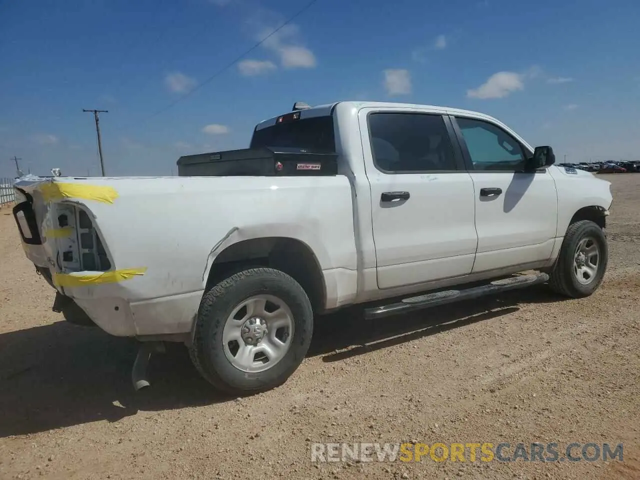 3 fotografías del automóvil dañado 1C6SRFGT3PN628401 RAM 1500 2023