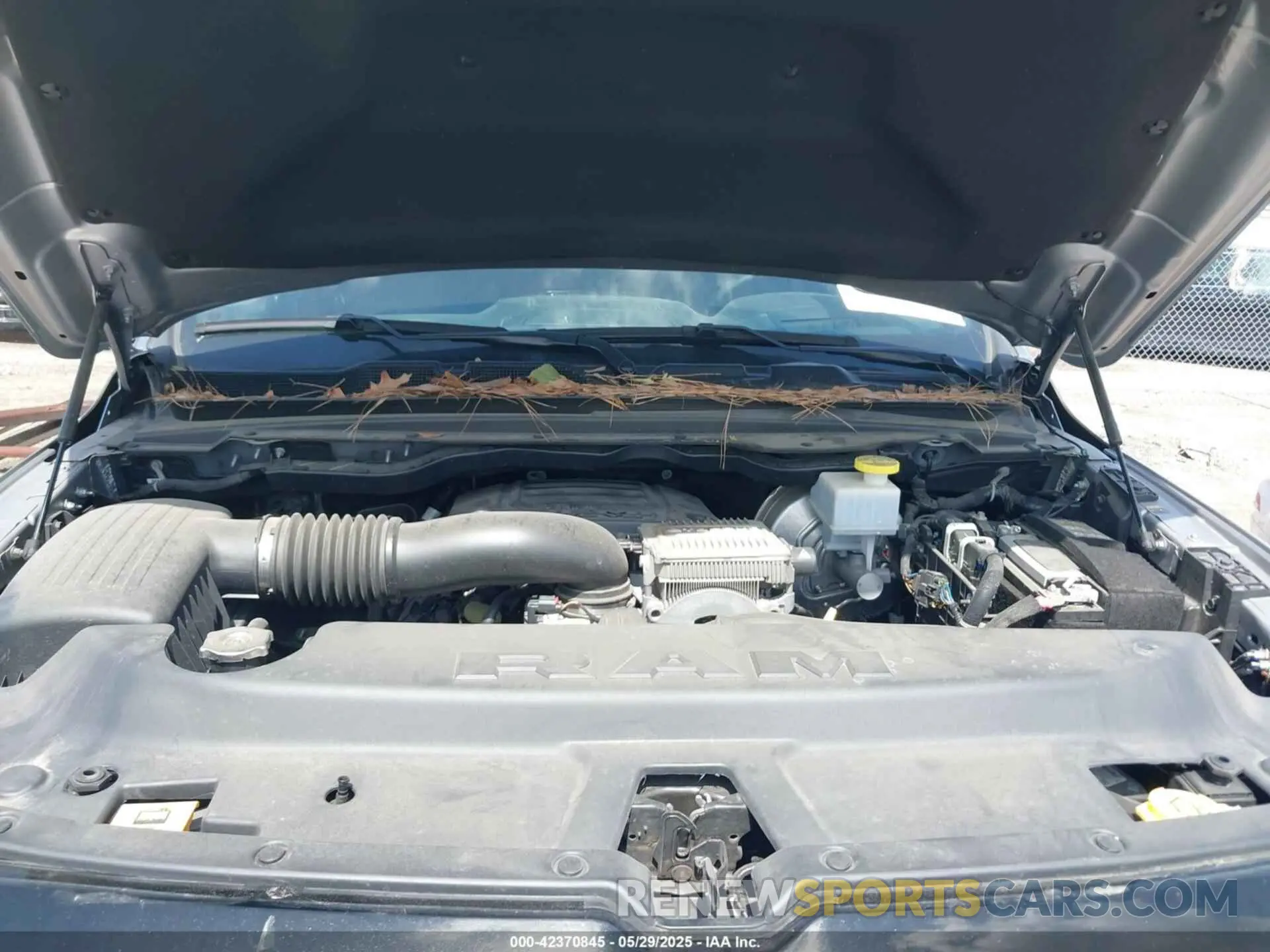 10 fotografías del automóvil dañado 1C6SRFHT0PN600943 RAM 1500 2023