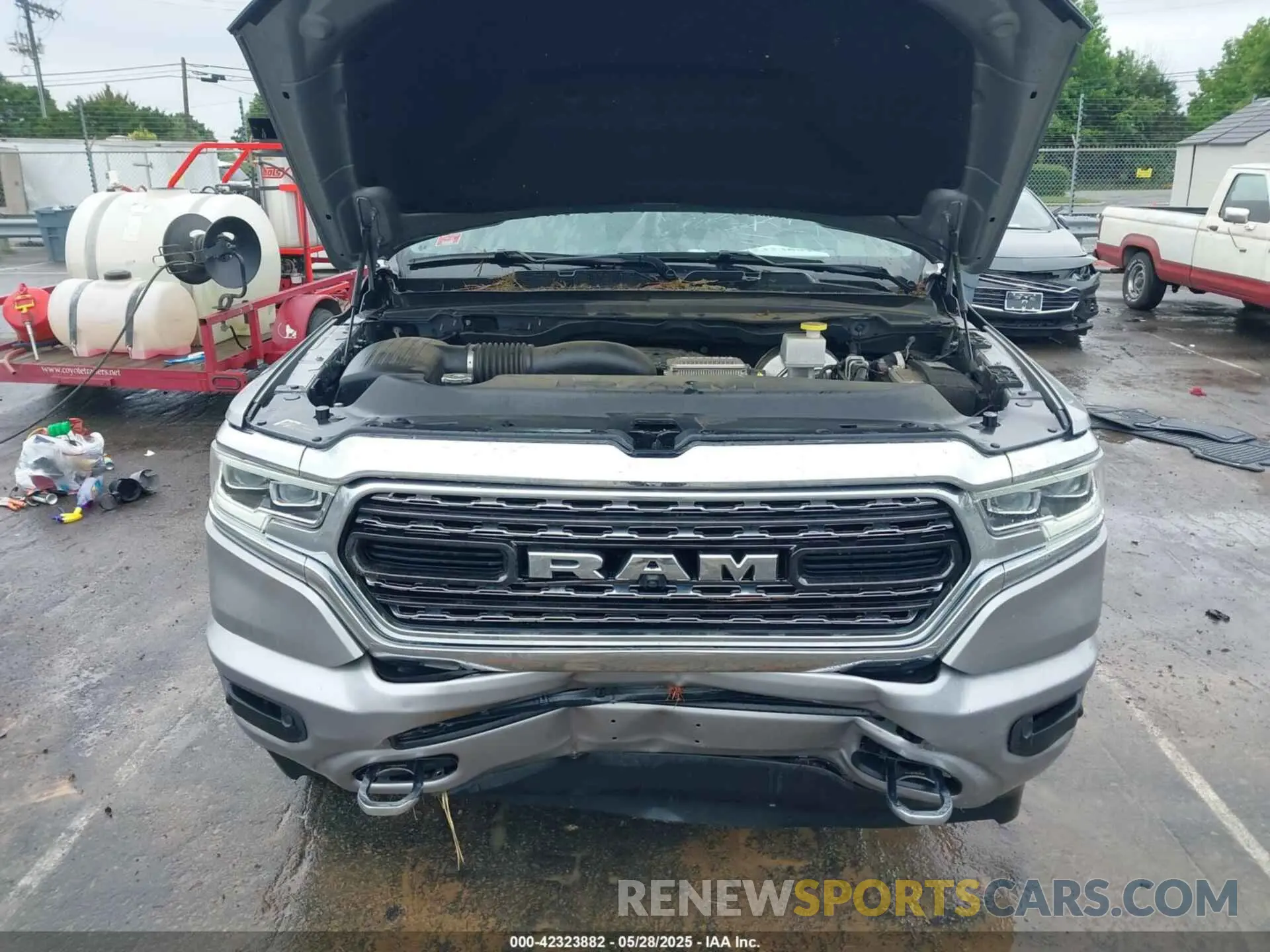 10 fotografías del automóvil dañado 1C6SRFHT1PN531759 RAM 1500 2023
