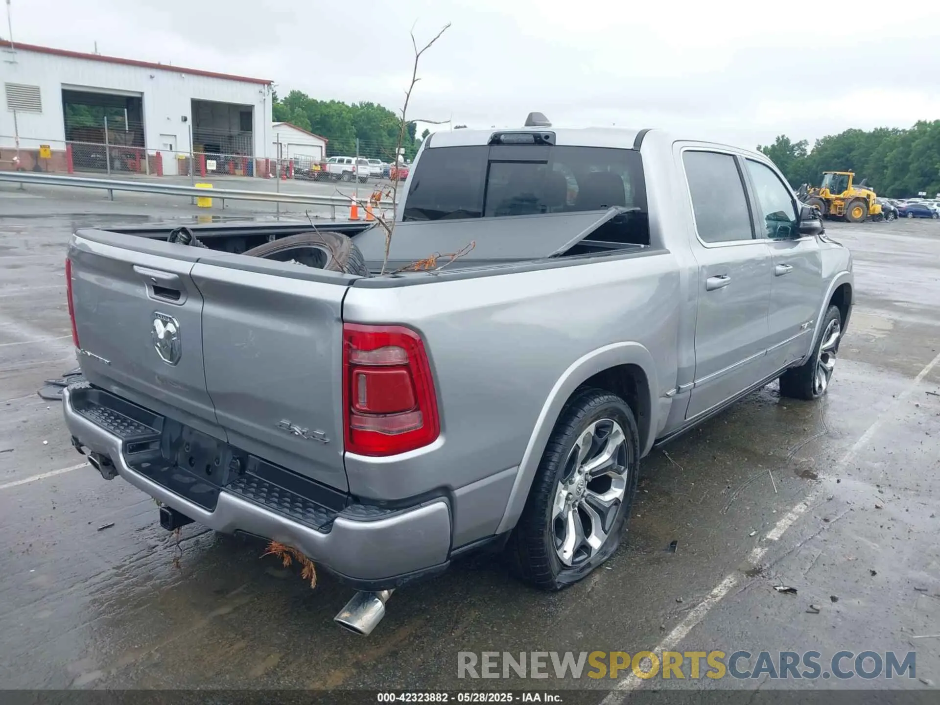 4 fotografías del automóvil dañado 1C6SRFHT1PN531759 RAM 1500 2023