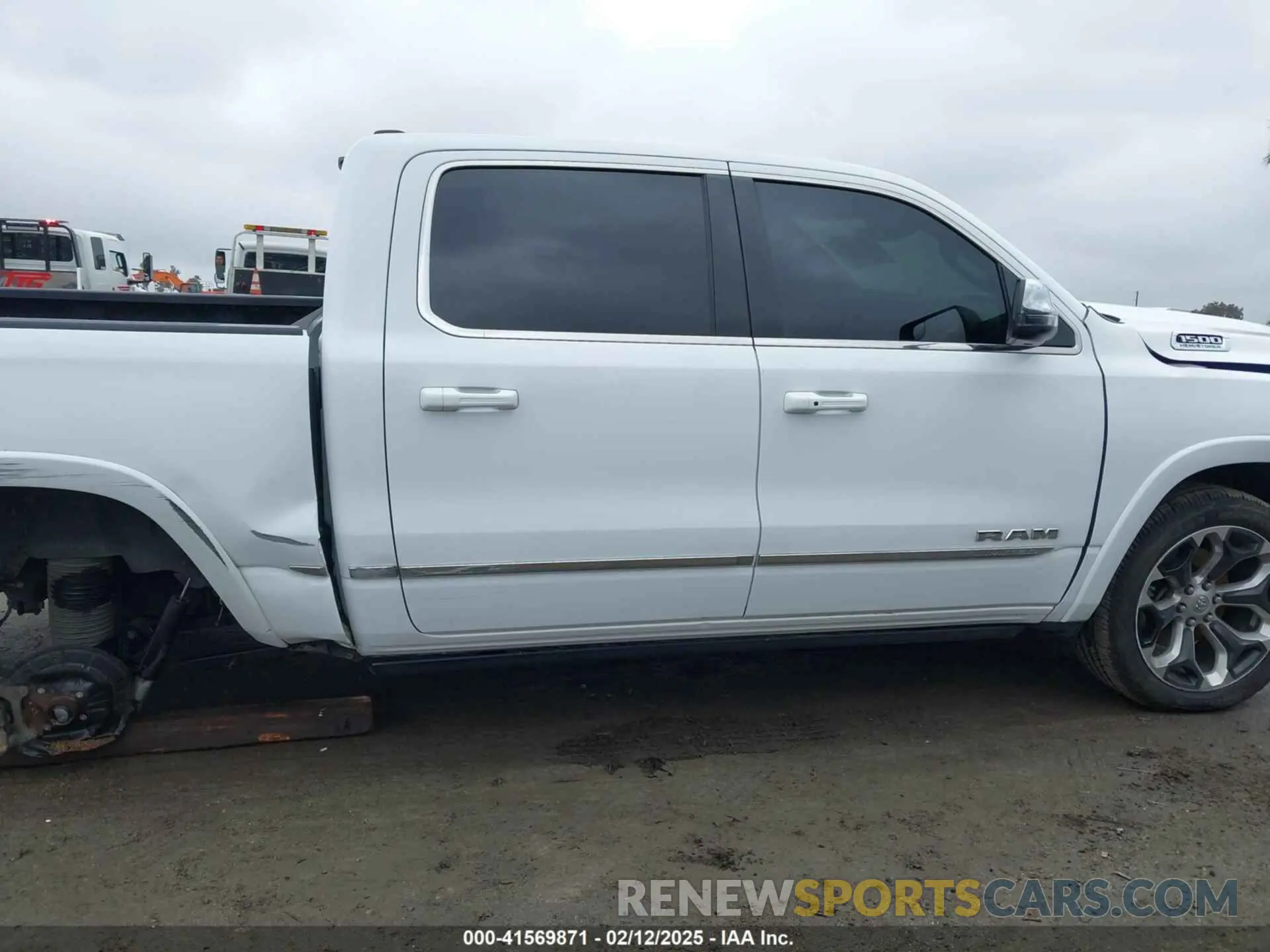 13 fotografías del automóvil dañado 1C6SRFHT4PN551200 RAM 1500 2023