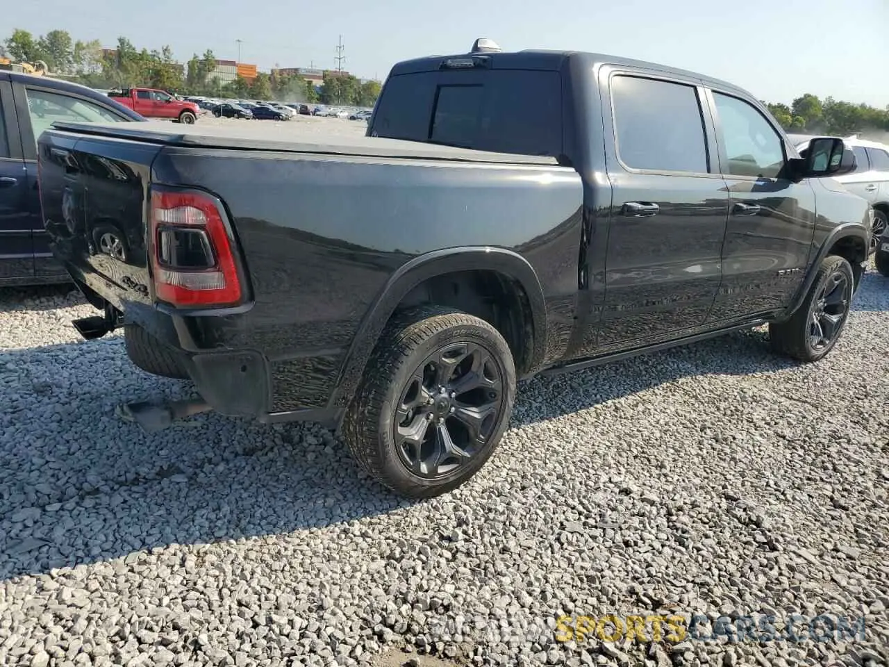 3 fotografías del automóvil dañado 1C6SRFHT4PN682692 RAM 1500 2023
