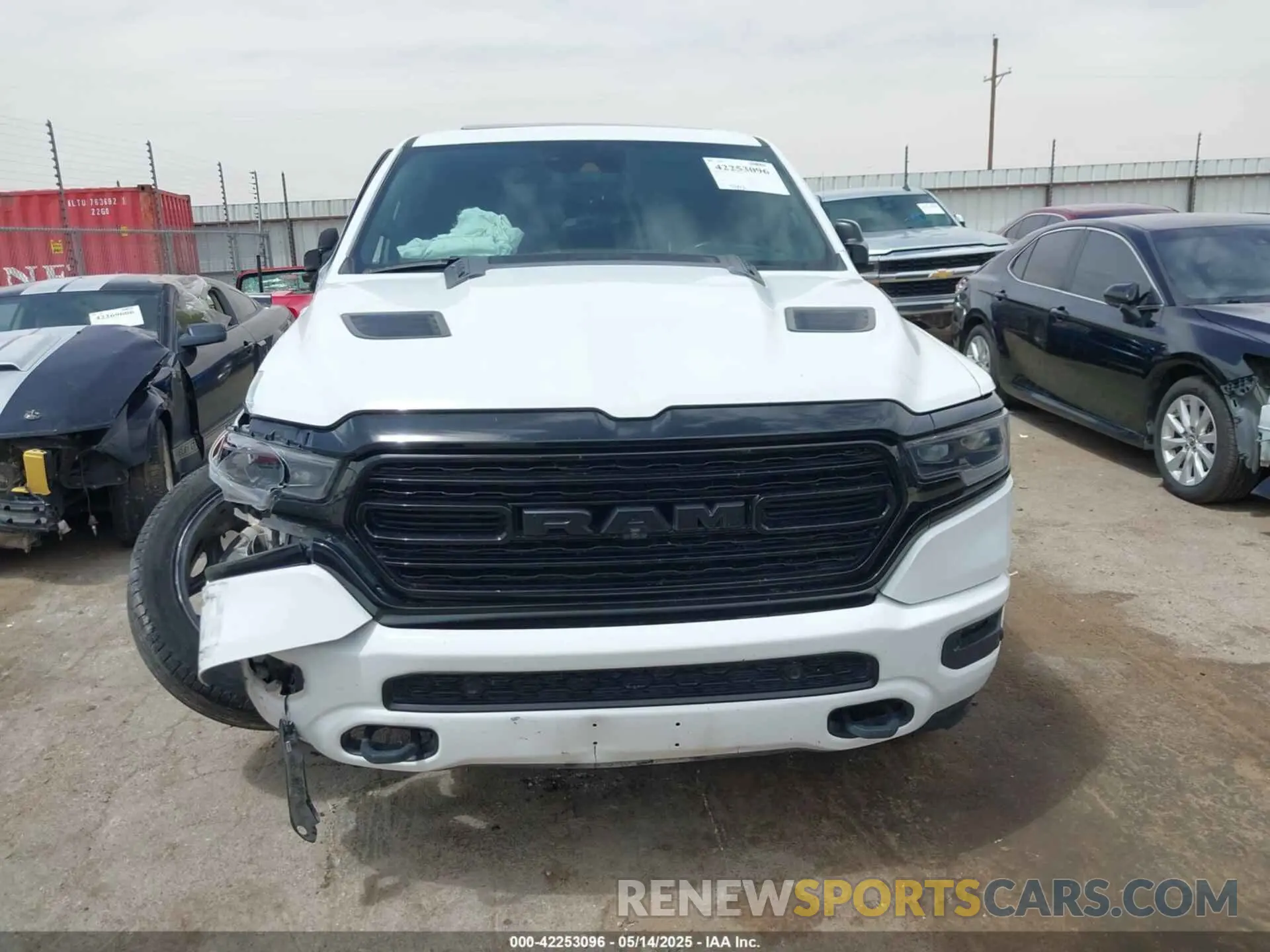 11 fotografías del automóvil dañado 1C6SRFHT5PN576378 RAM 1500 2023