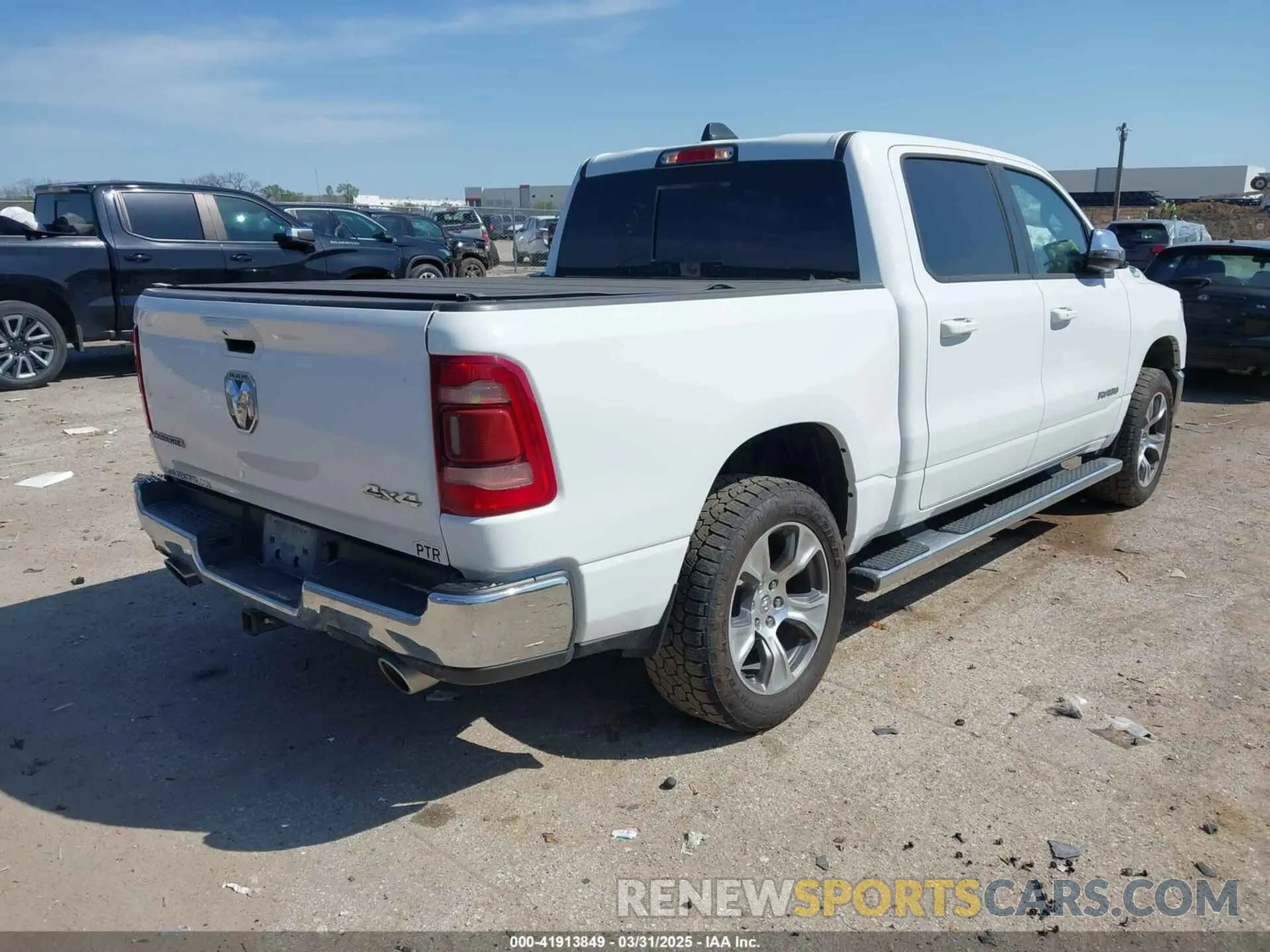 4 fotografías del automóvil dañado 1C6SRFJT0PN508550 RAM 1500 2023