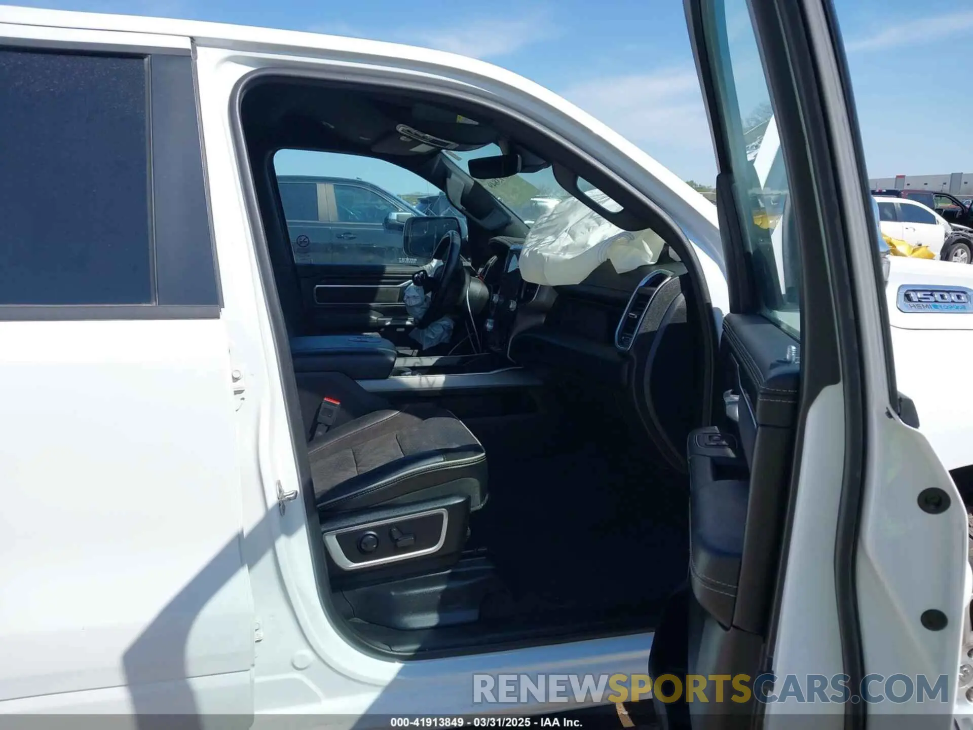 5 fotografías del automóvil dañado 1C6SRFJT0PN508550 RAM 1500 2023