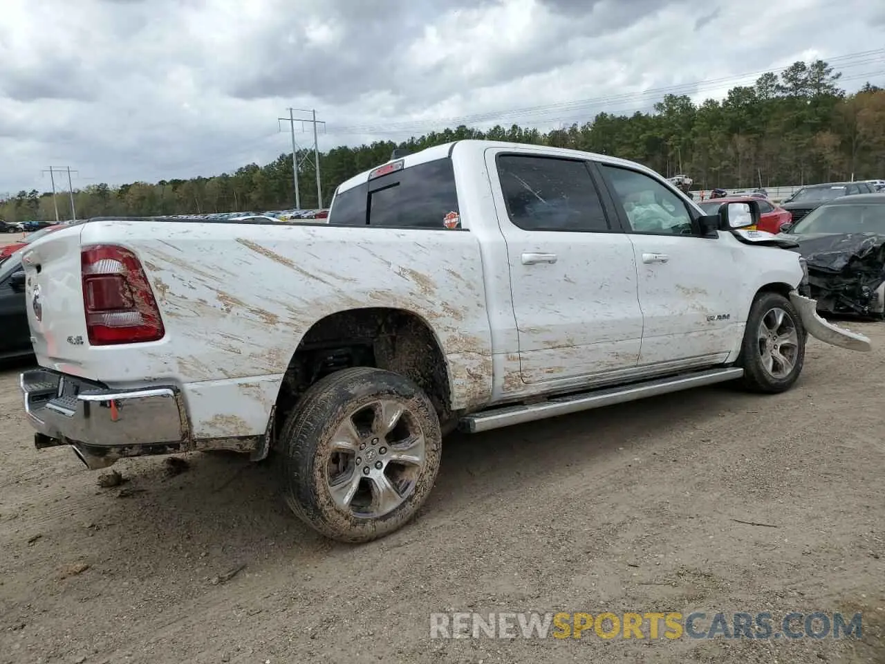 3 fotografías del automóvil dañado 1C6SRFJT0PN596676 RAM 1500 2023