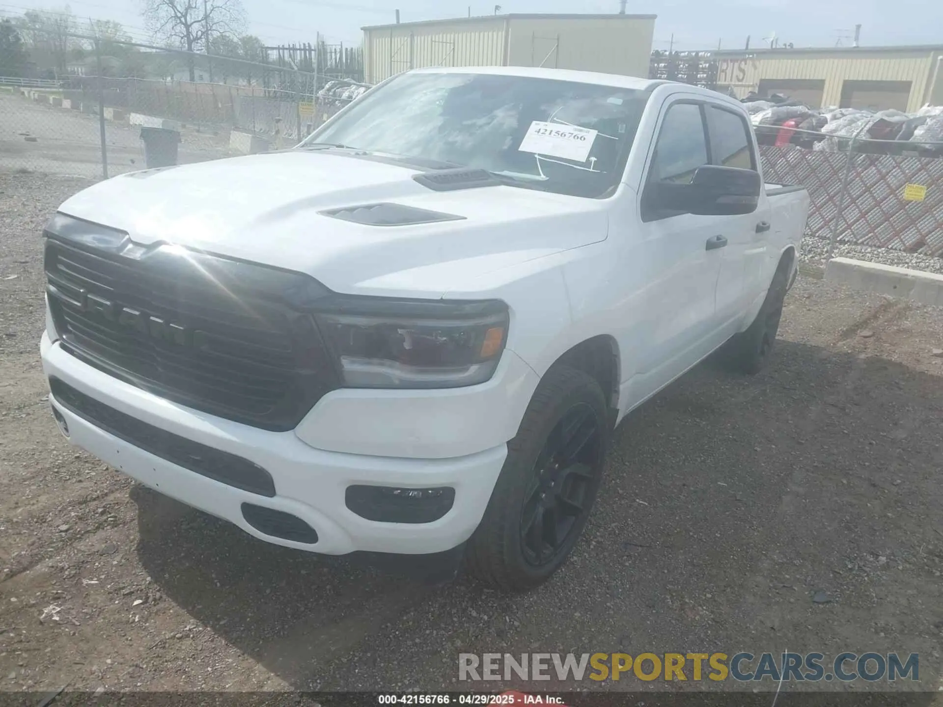 2 fotografías del automóvil dañado 1C6SRFJT3PN541901 RAM 1500 2023